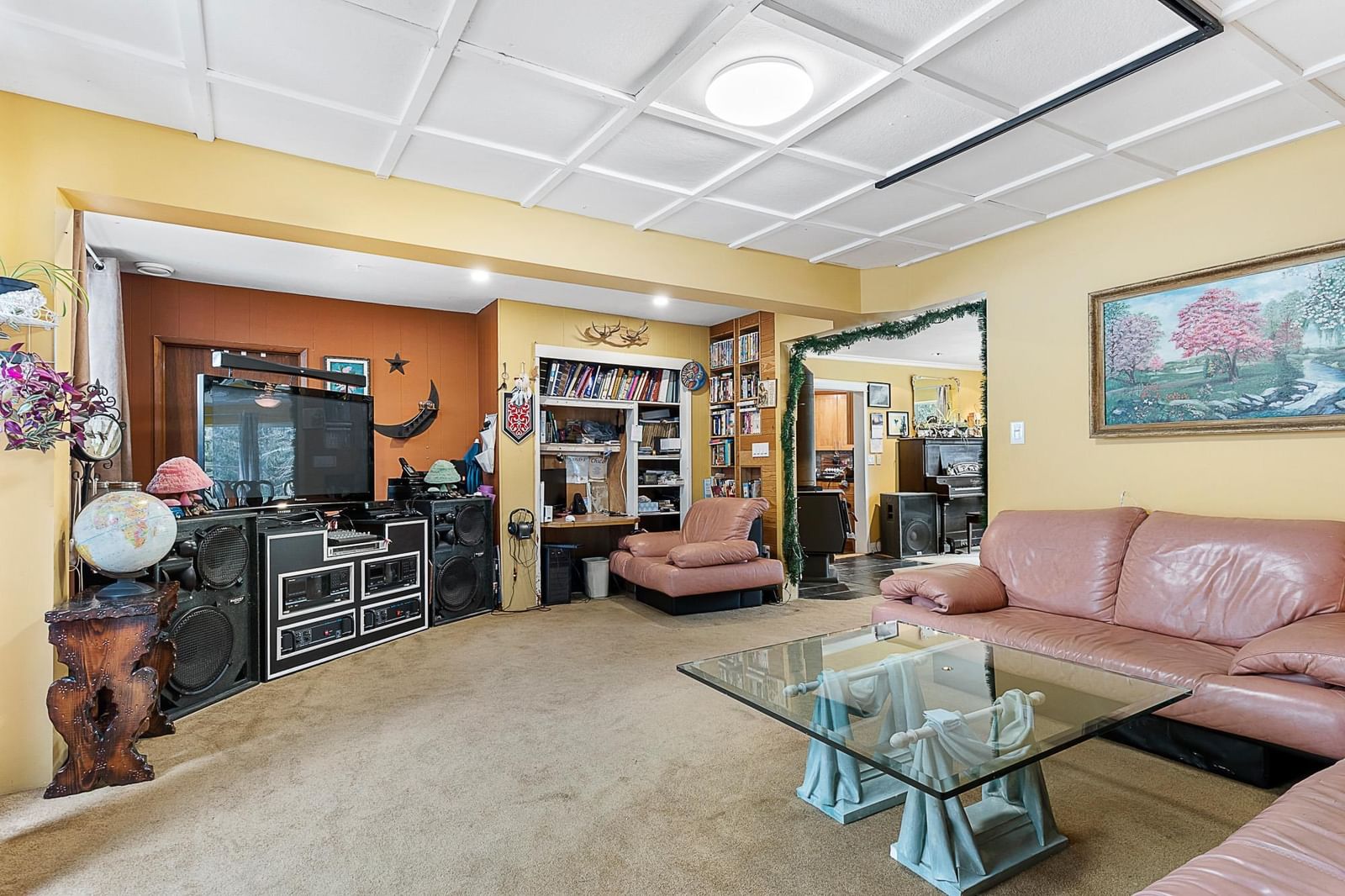 Listing Image 12