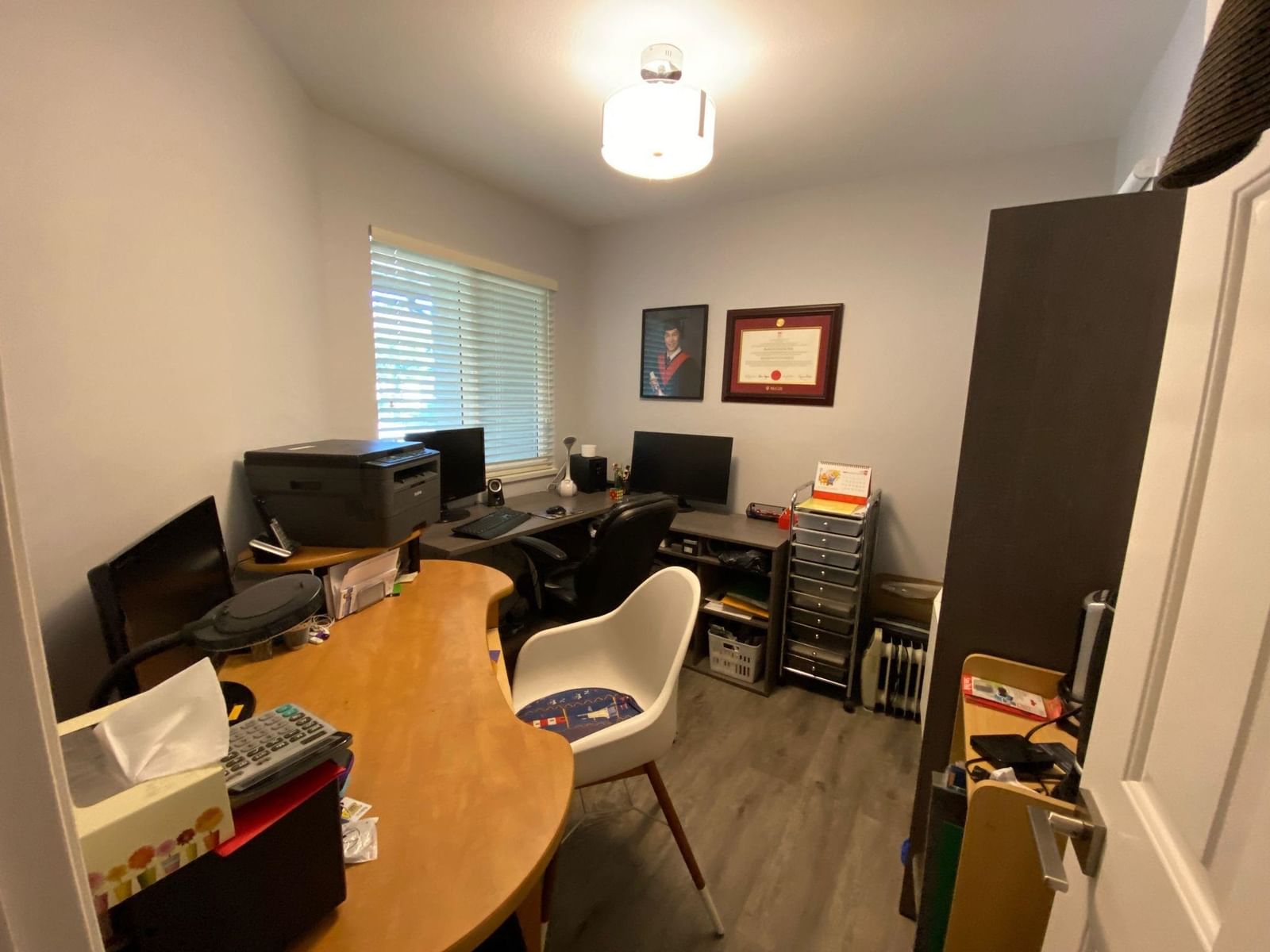 Listing Image 8