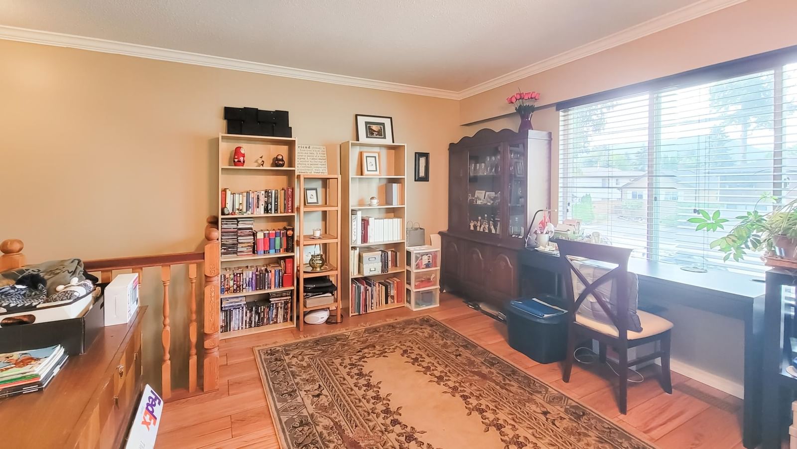 Listing Image 12