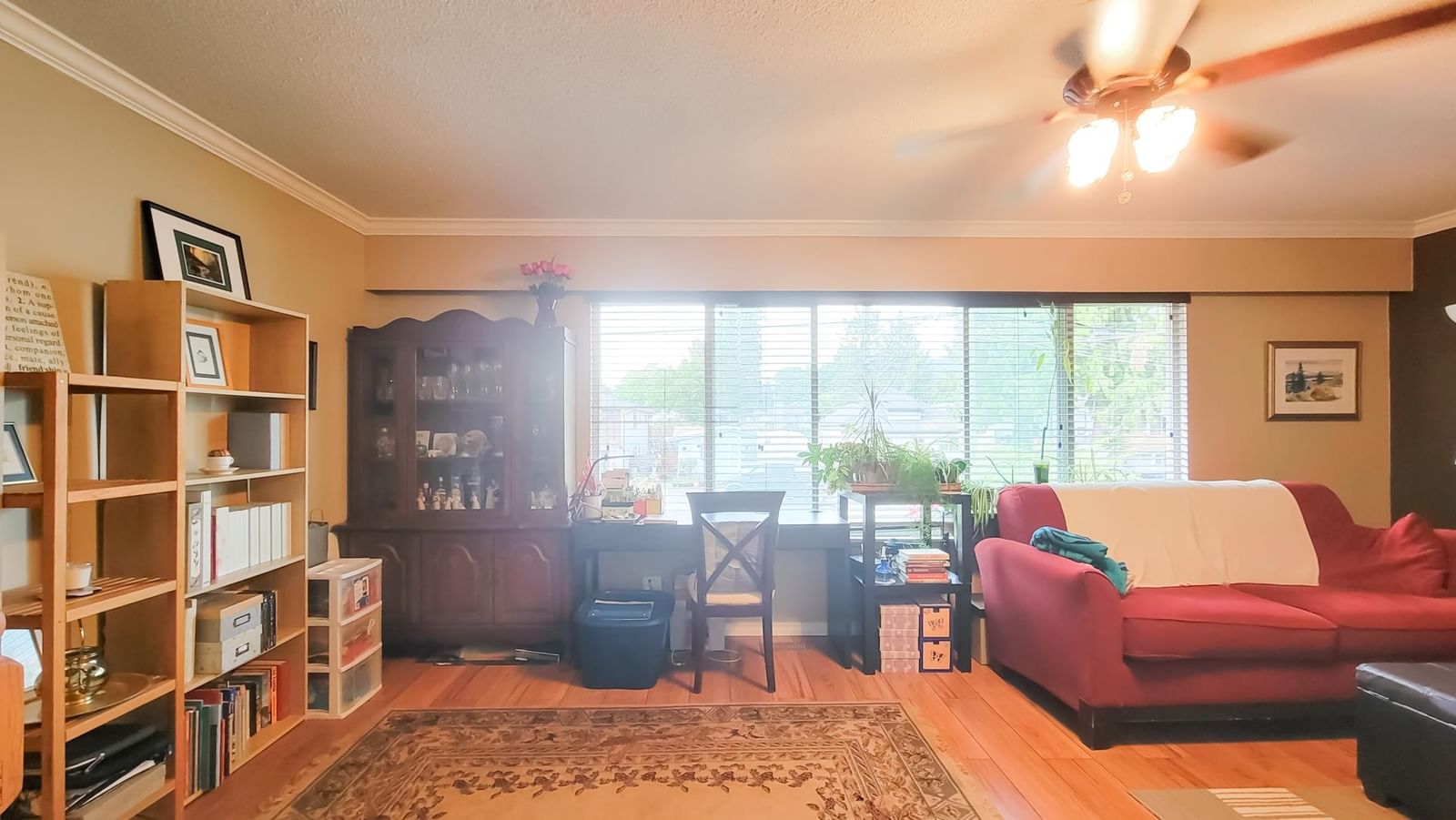 Listing Image 9