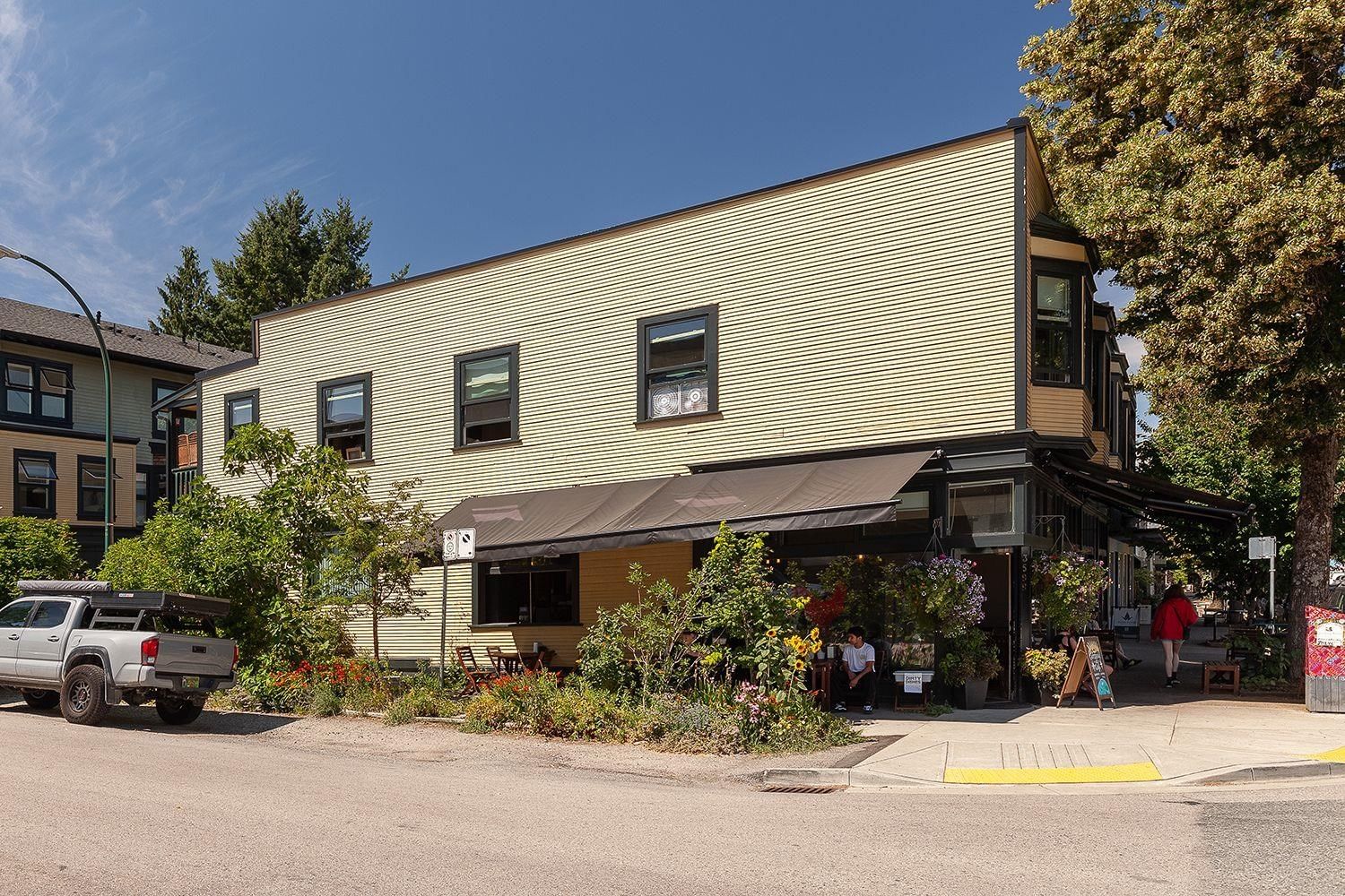 Listing Image 14