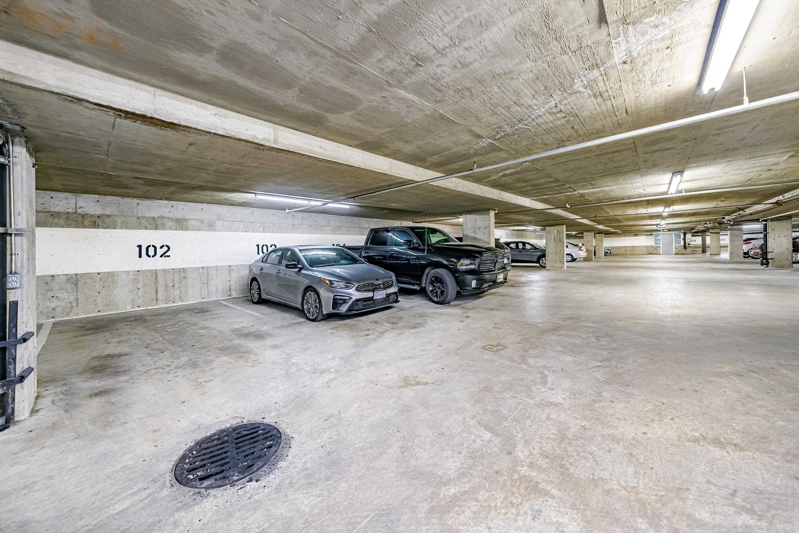 Listing Image 19
