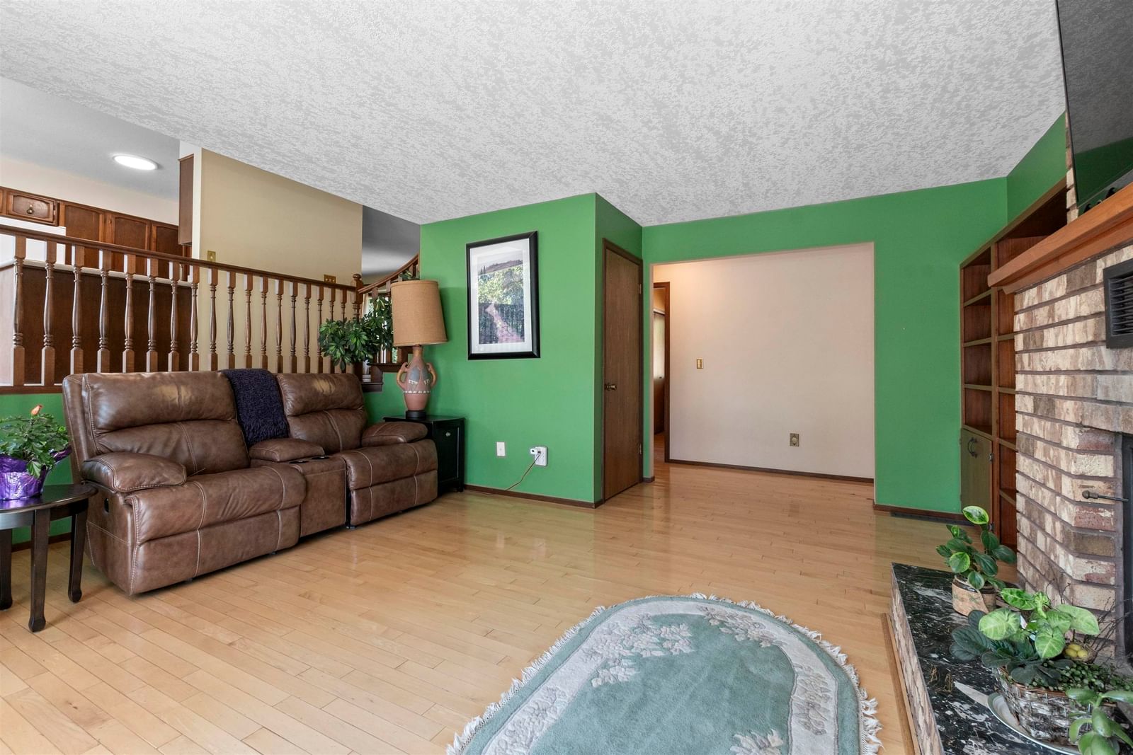 Listing Image 17