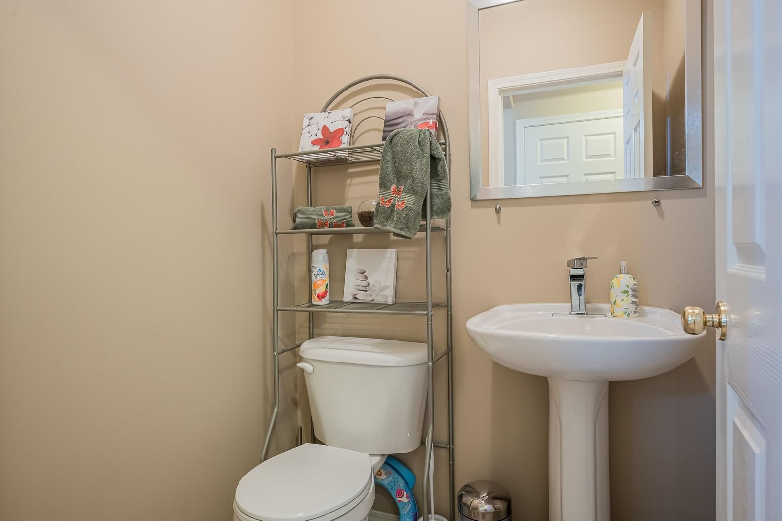 Listing Image 16