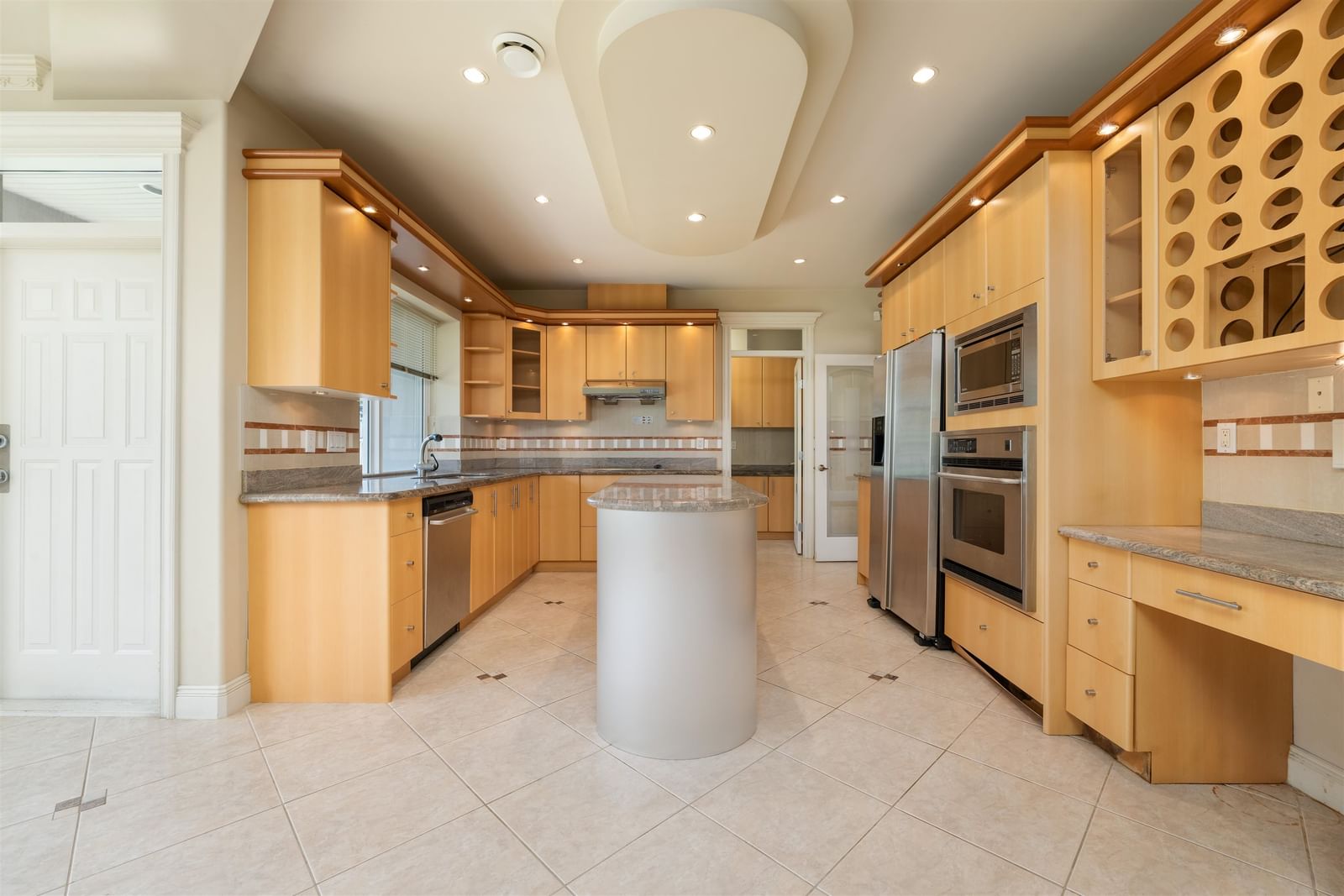 Listing Image 15