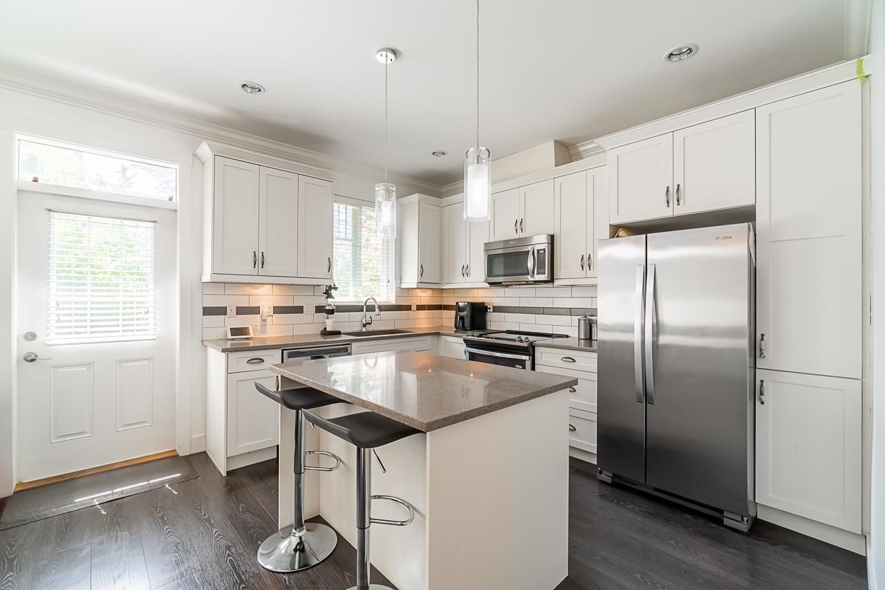 Listing Image 11