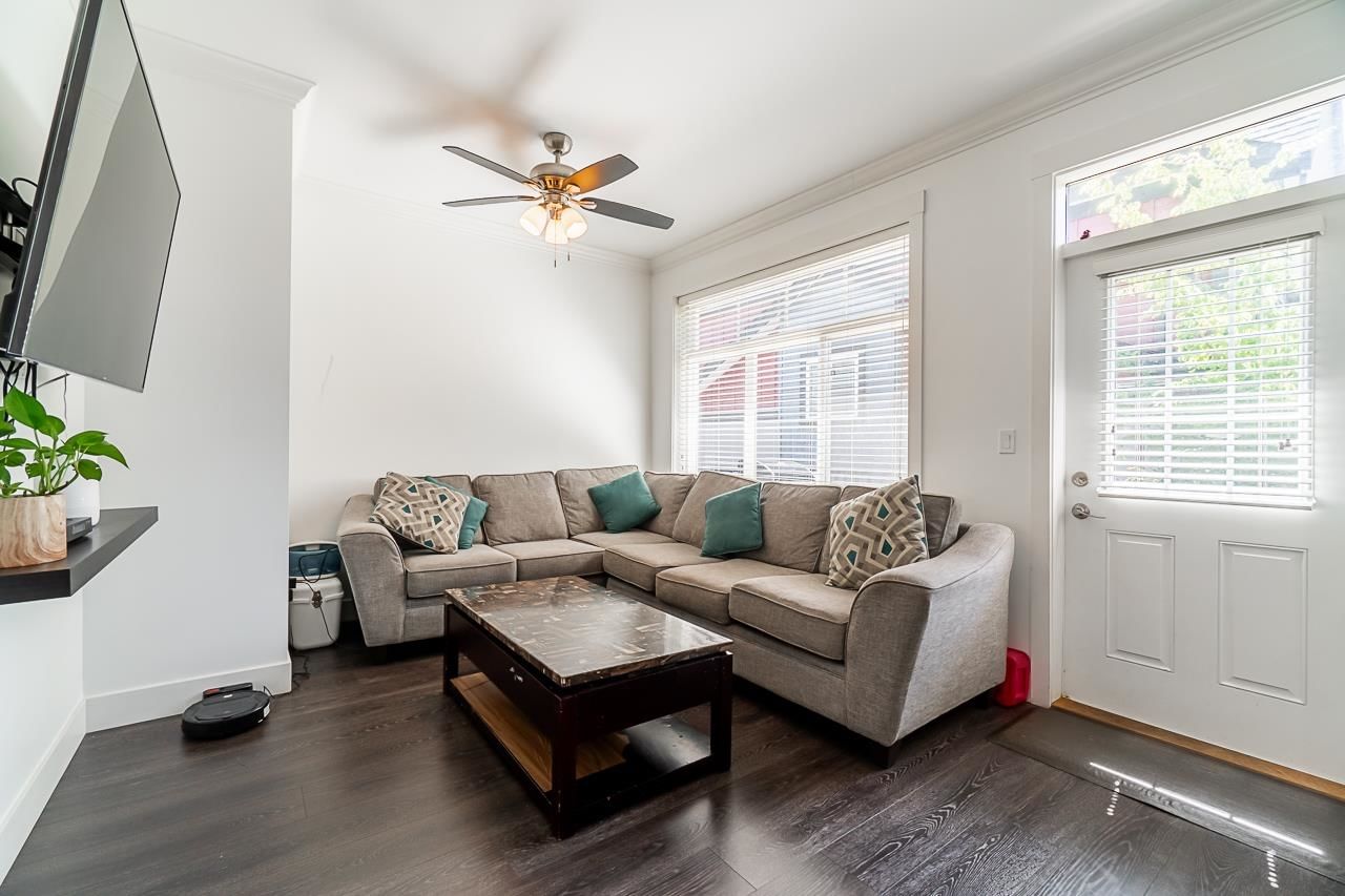 Listing Image 18