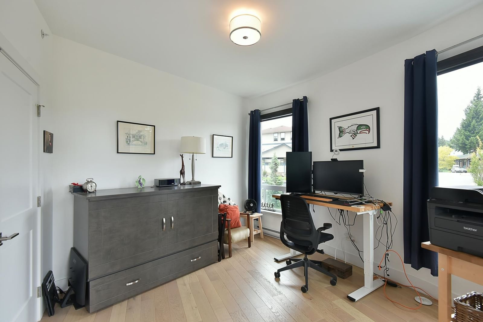 Listing Image 8