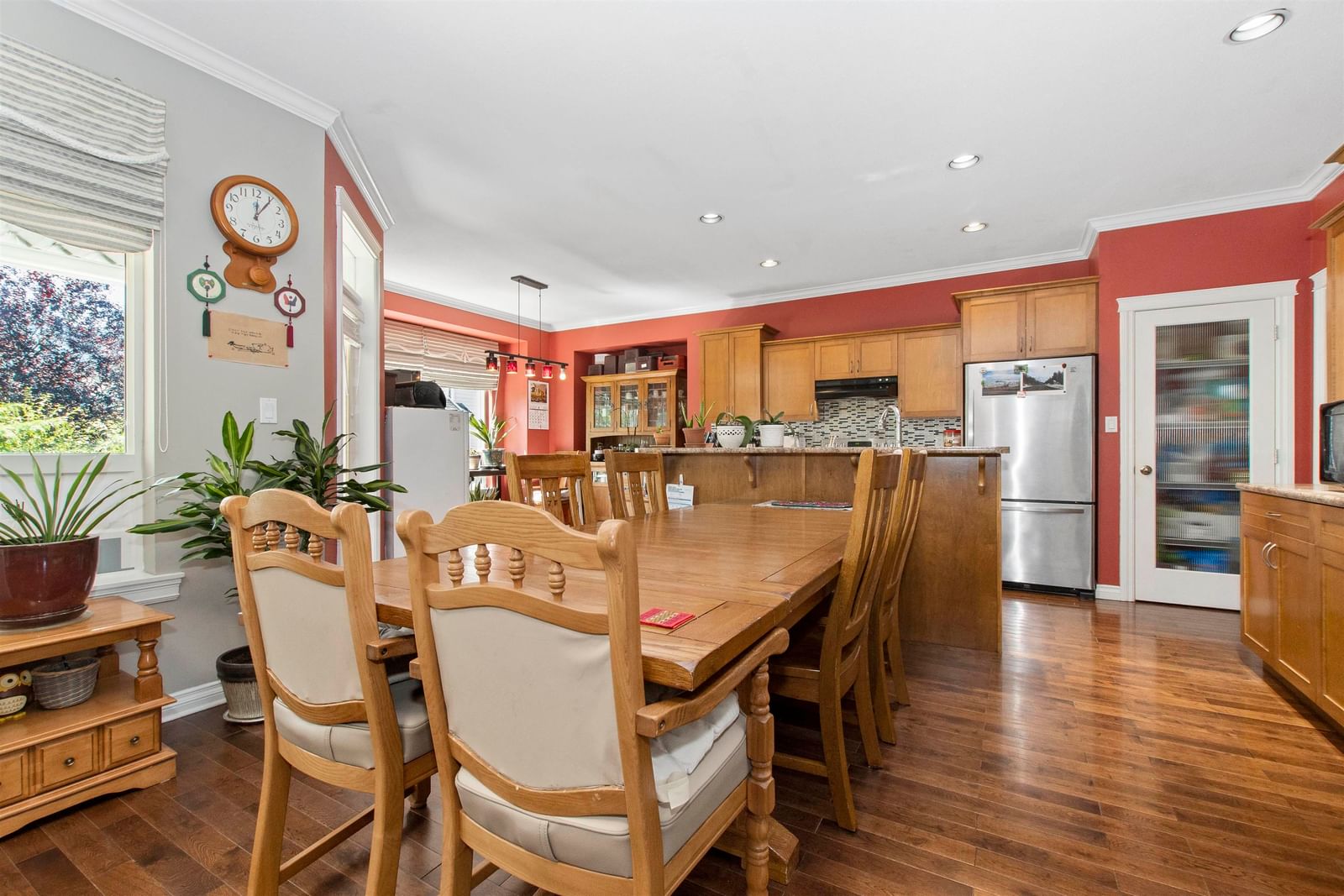 Listing Image 12