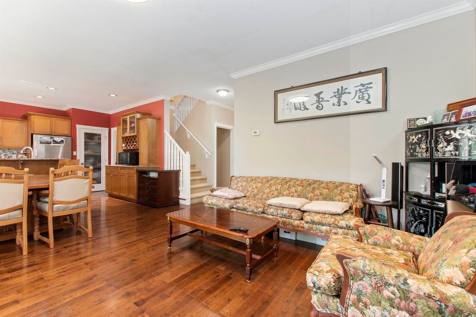 Listing Image 8