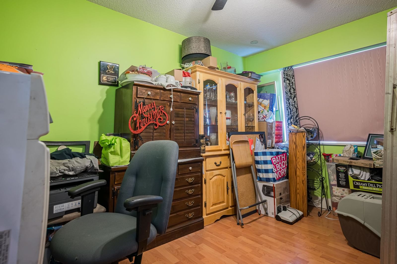 Listing Image 19