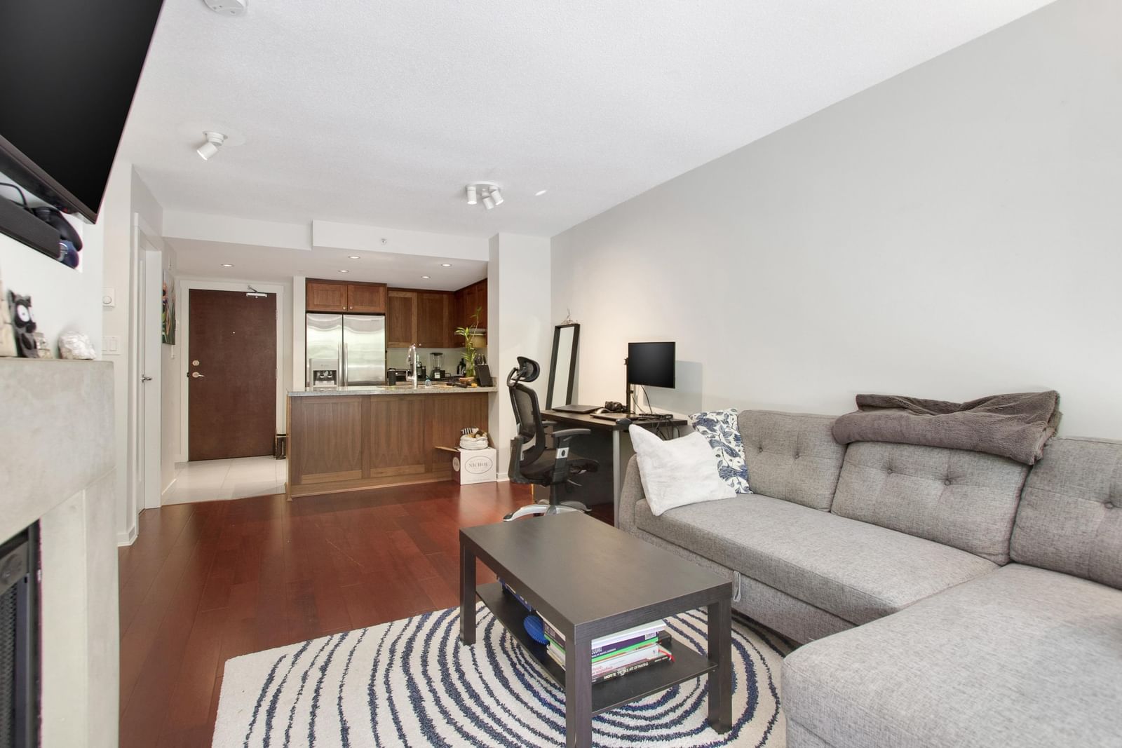 Listing Image 13