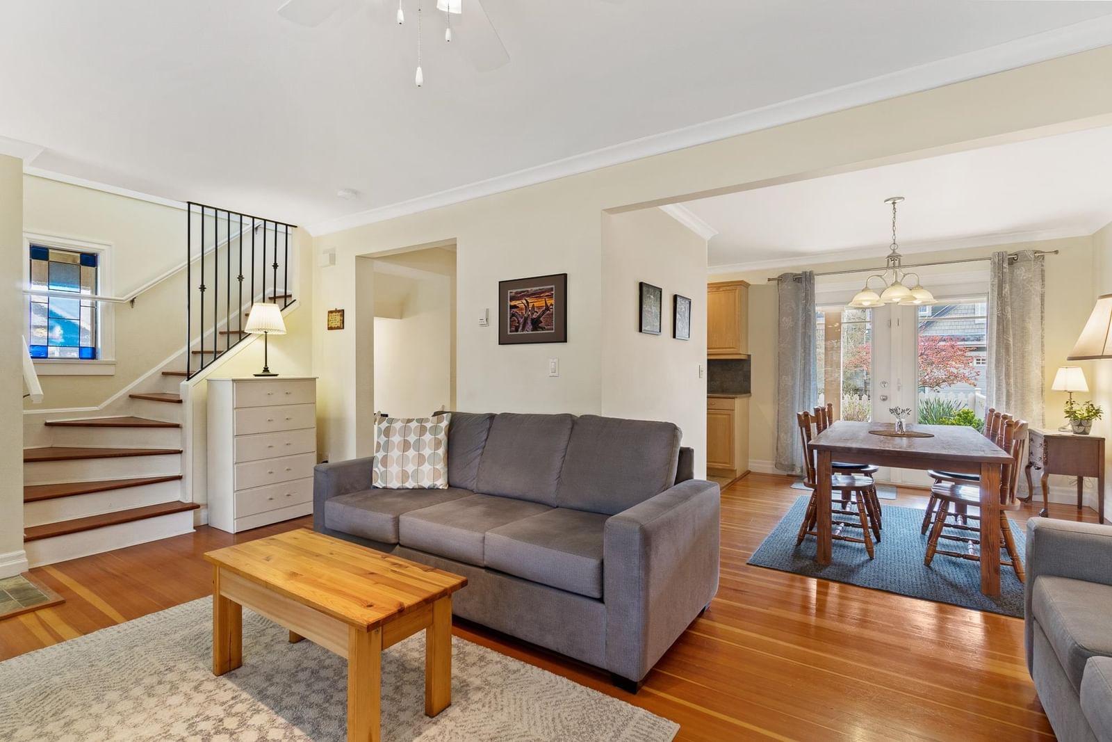 Listing Image 8