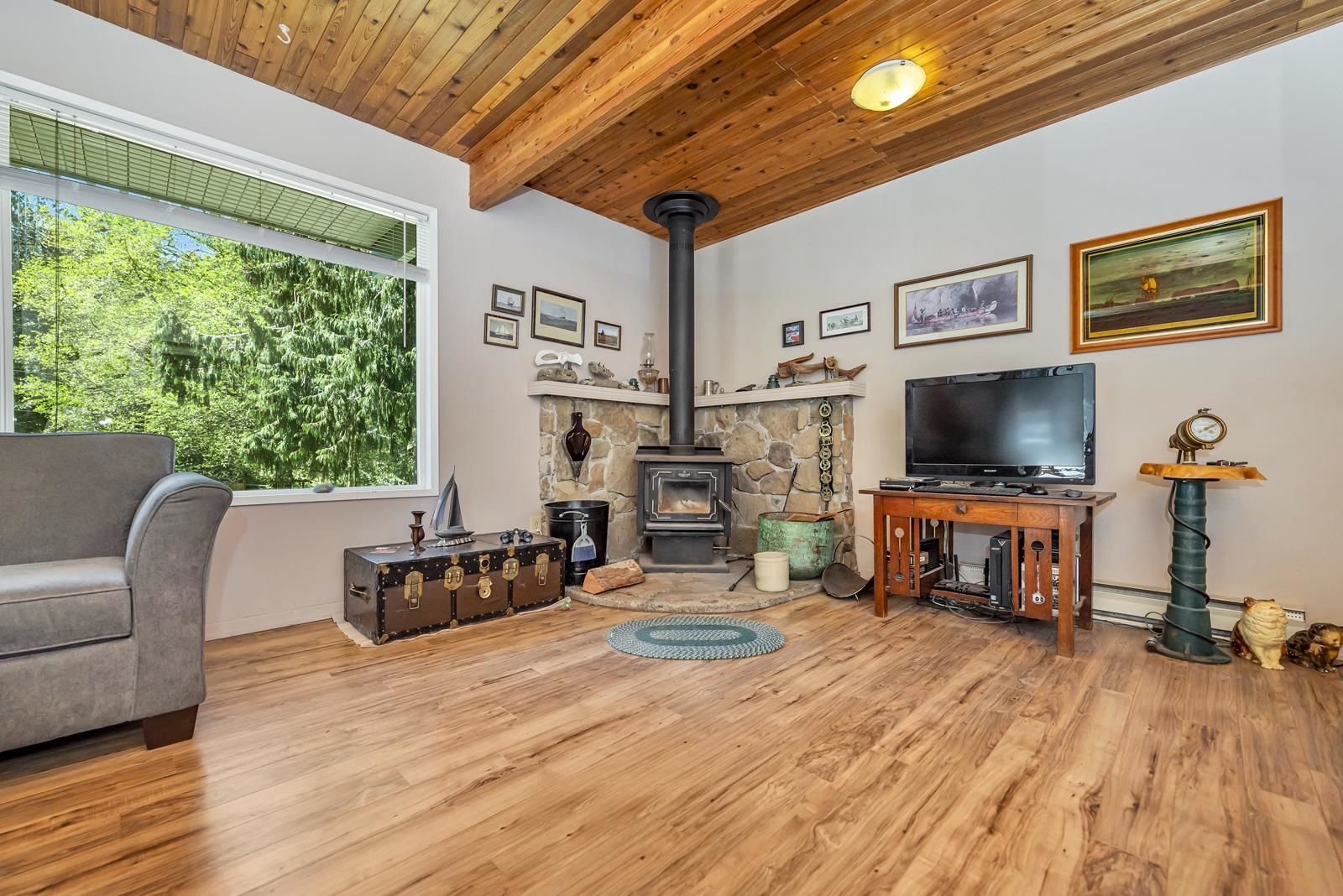 Listing Image 8