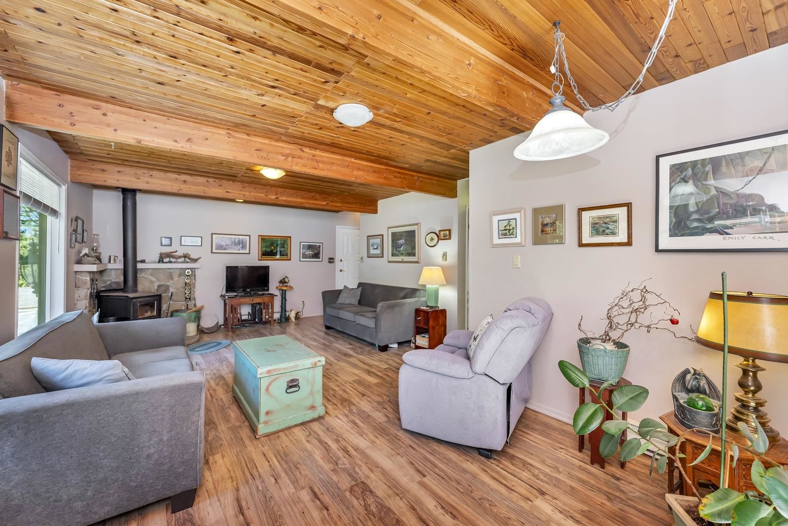 Listing Image 9