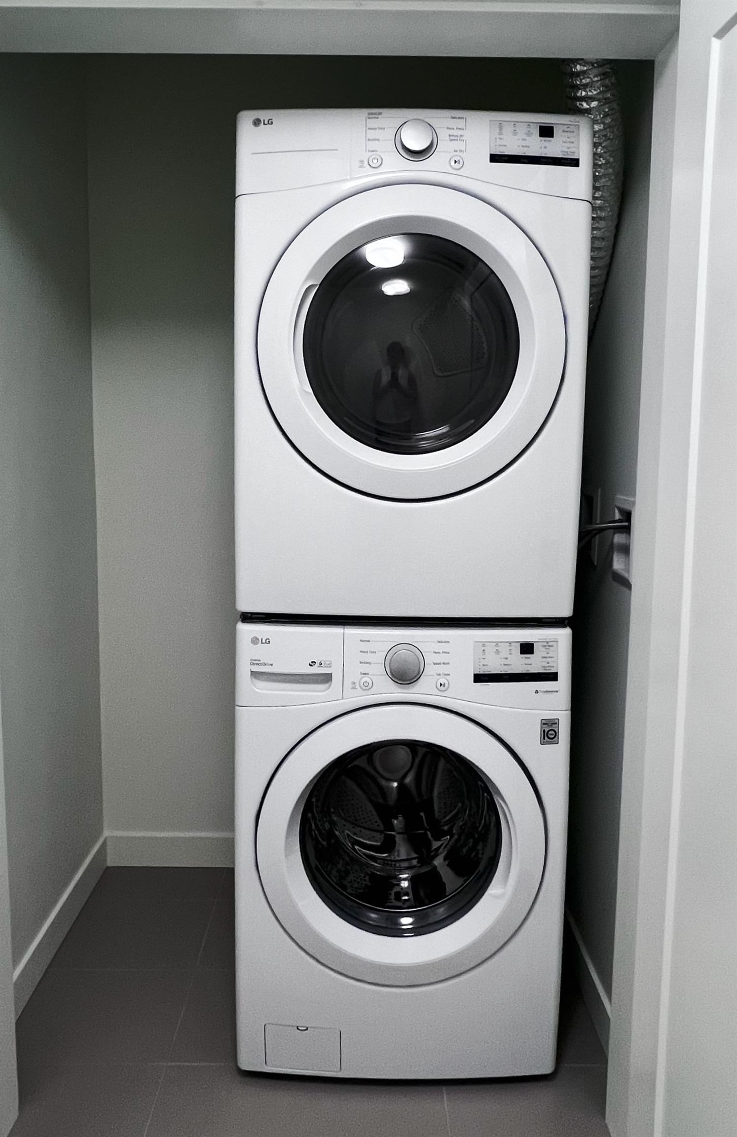 Listing Image 10