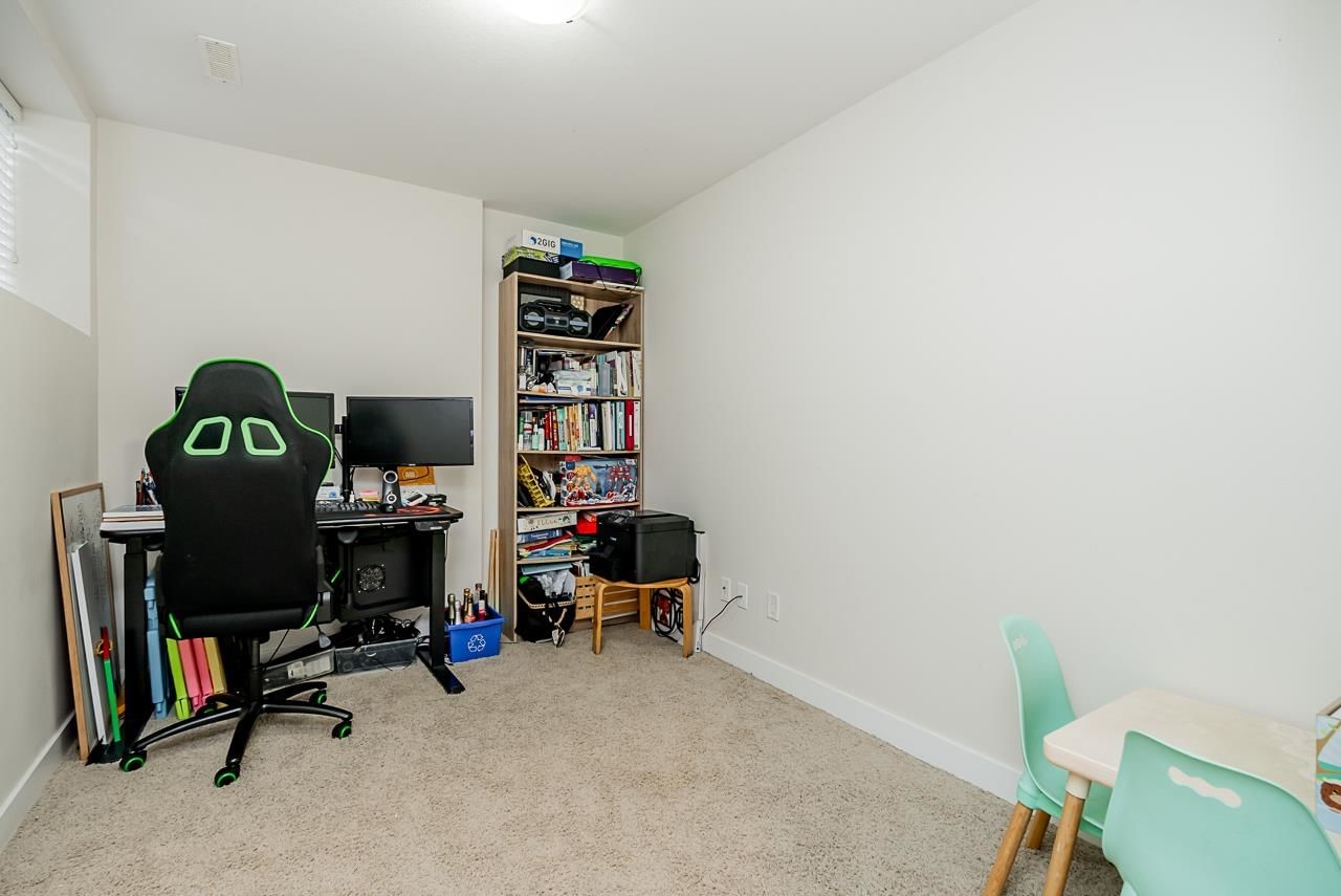 Listing Image 27