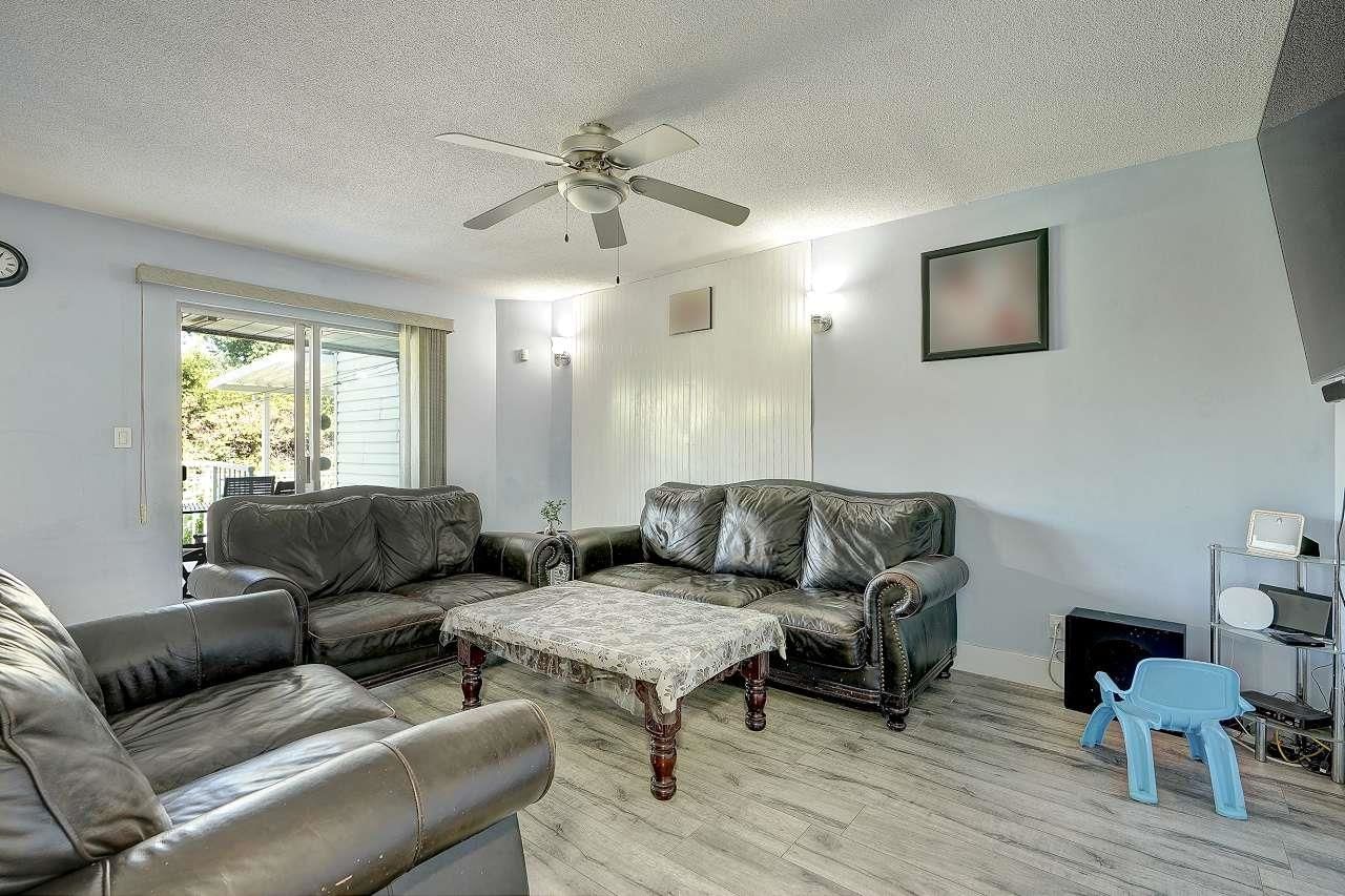 Listing Image 17