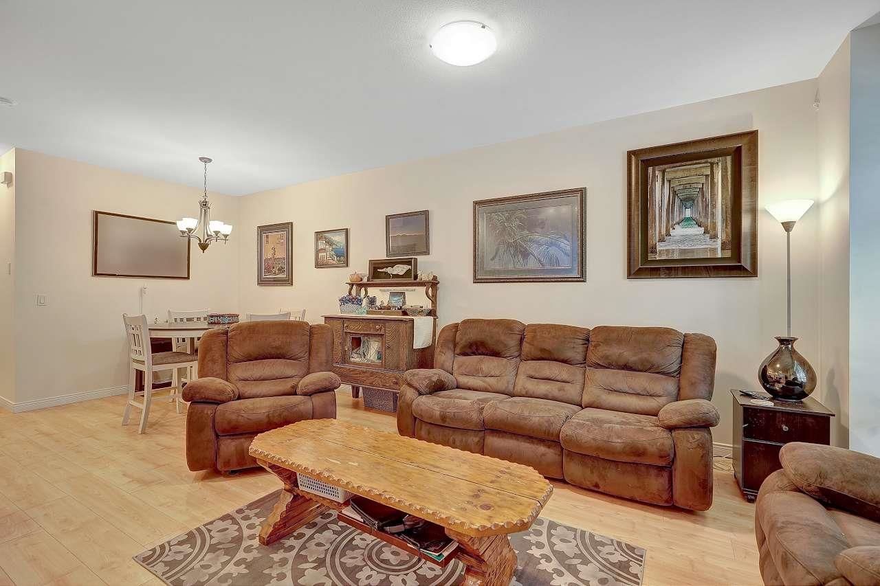 Listing Image 28