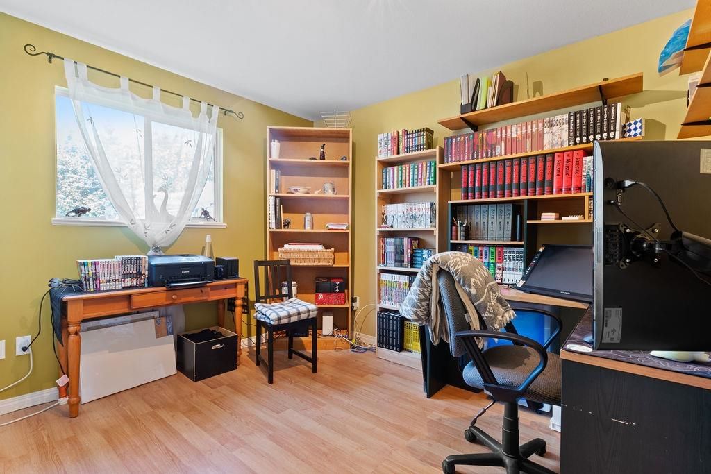 Listing Image 15