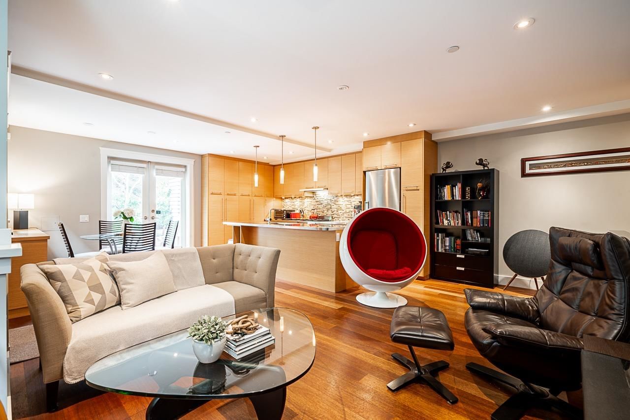 Listing Image 12