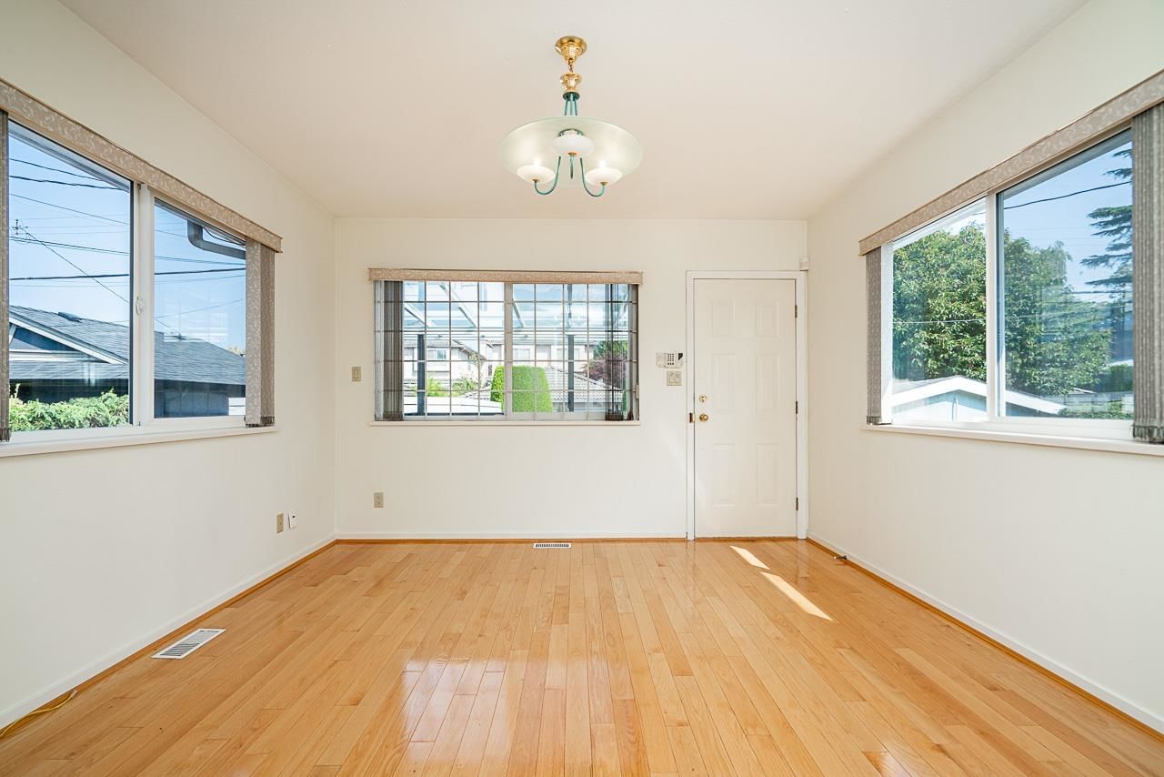 Listing Image 14
