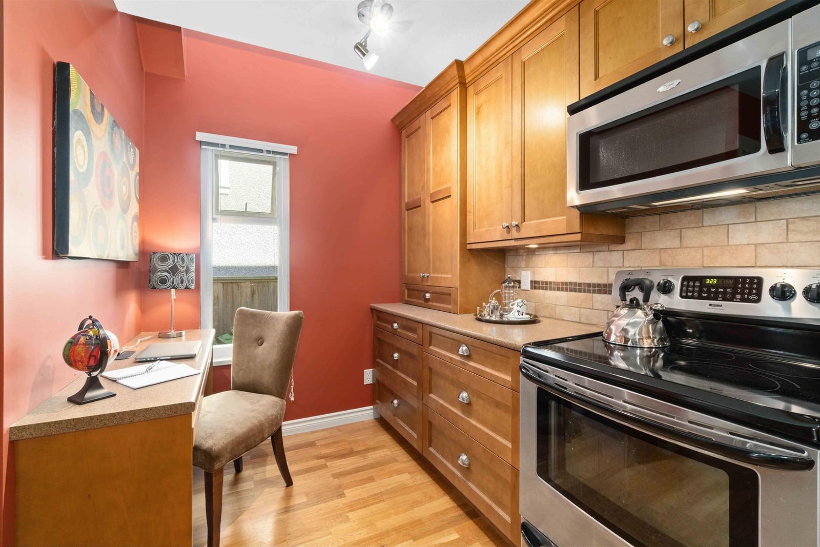 Listing Image 12