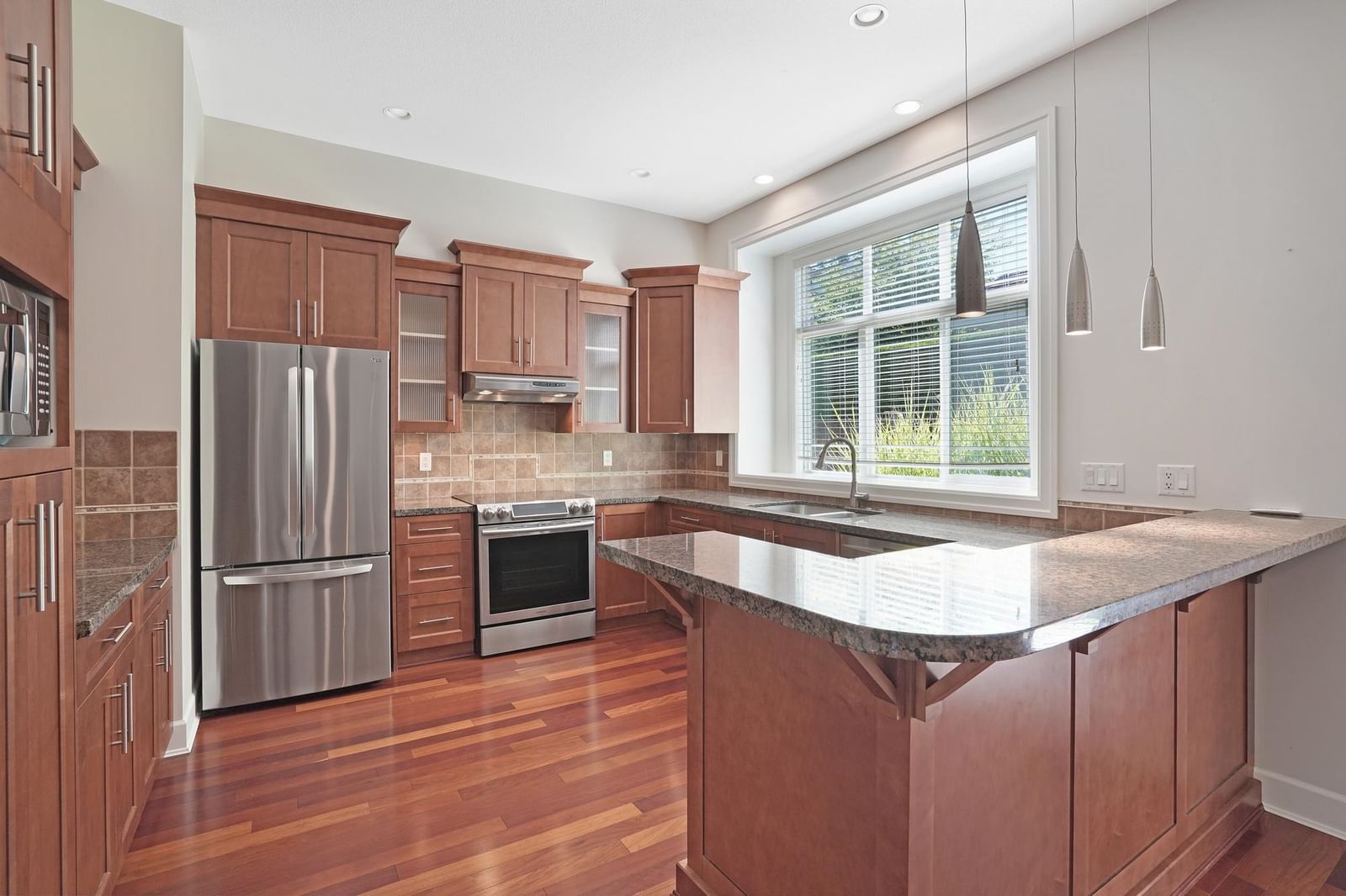 Listing Image 13