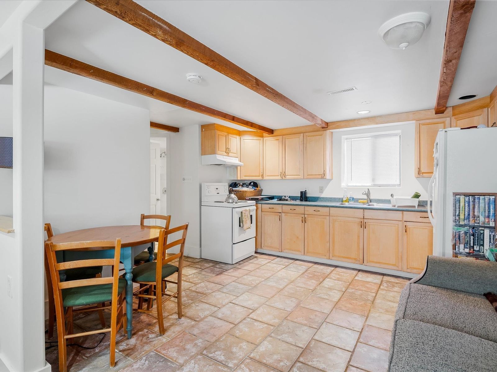 Listing Image 14