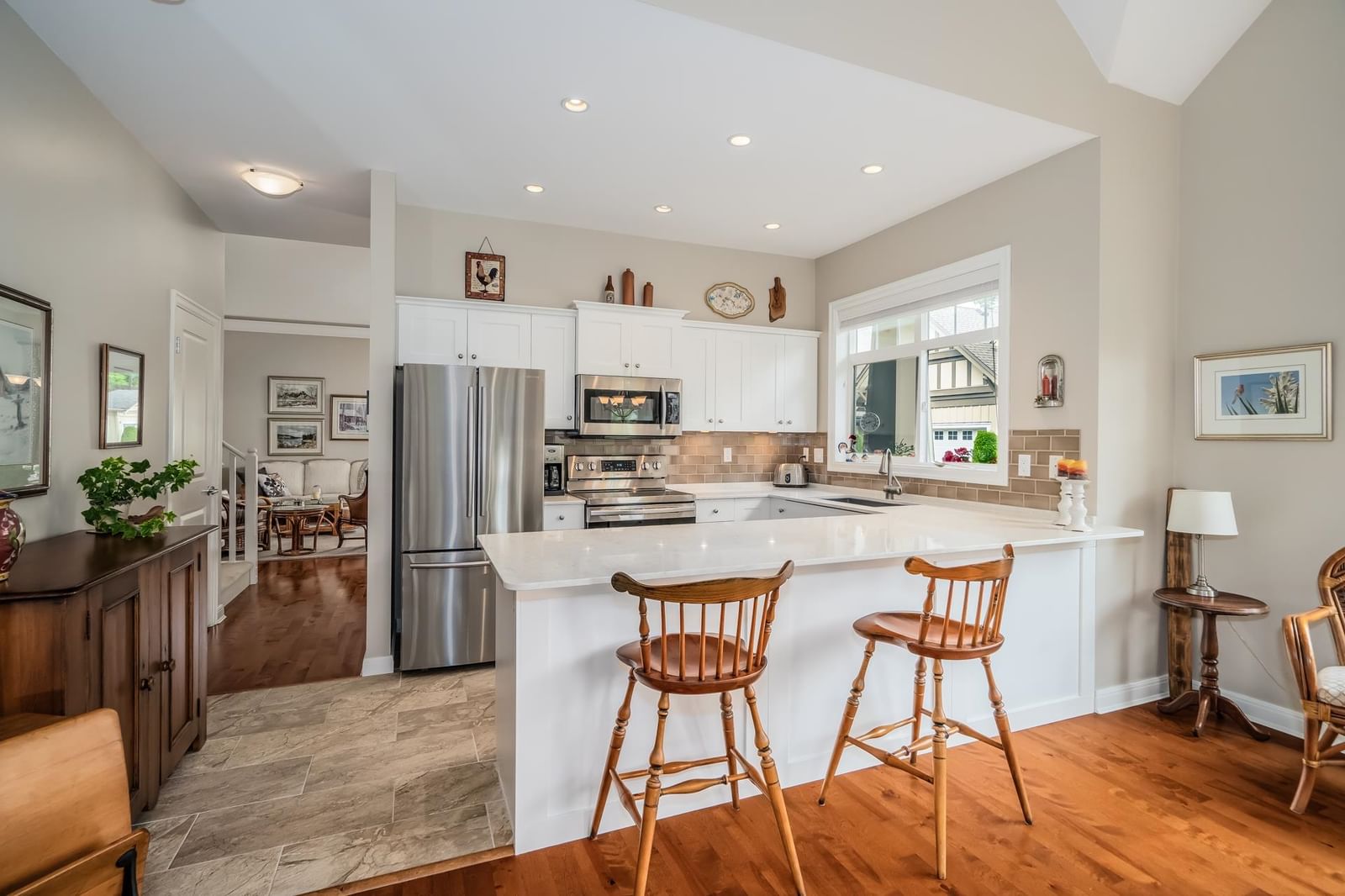 Listing Image 19