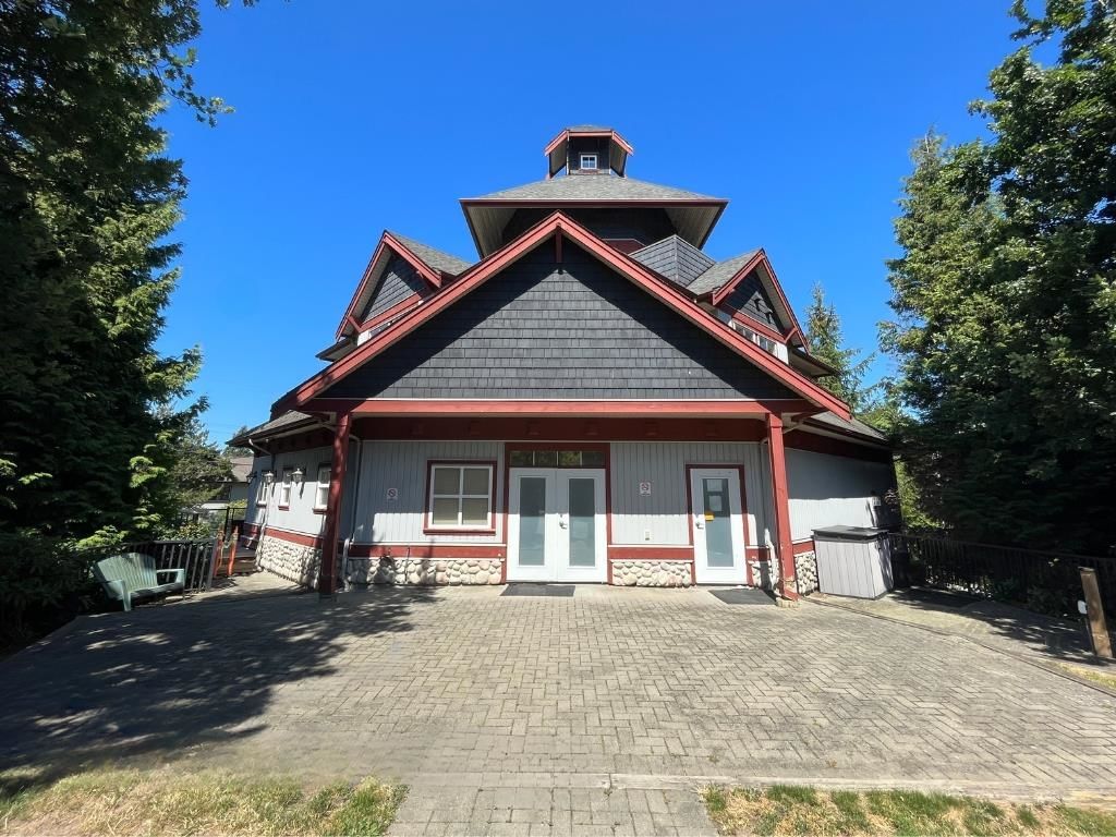 Listing Image 8