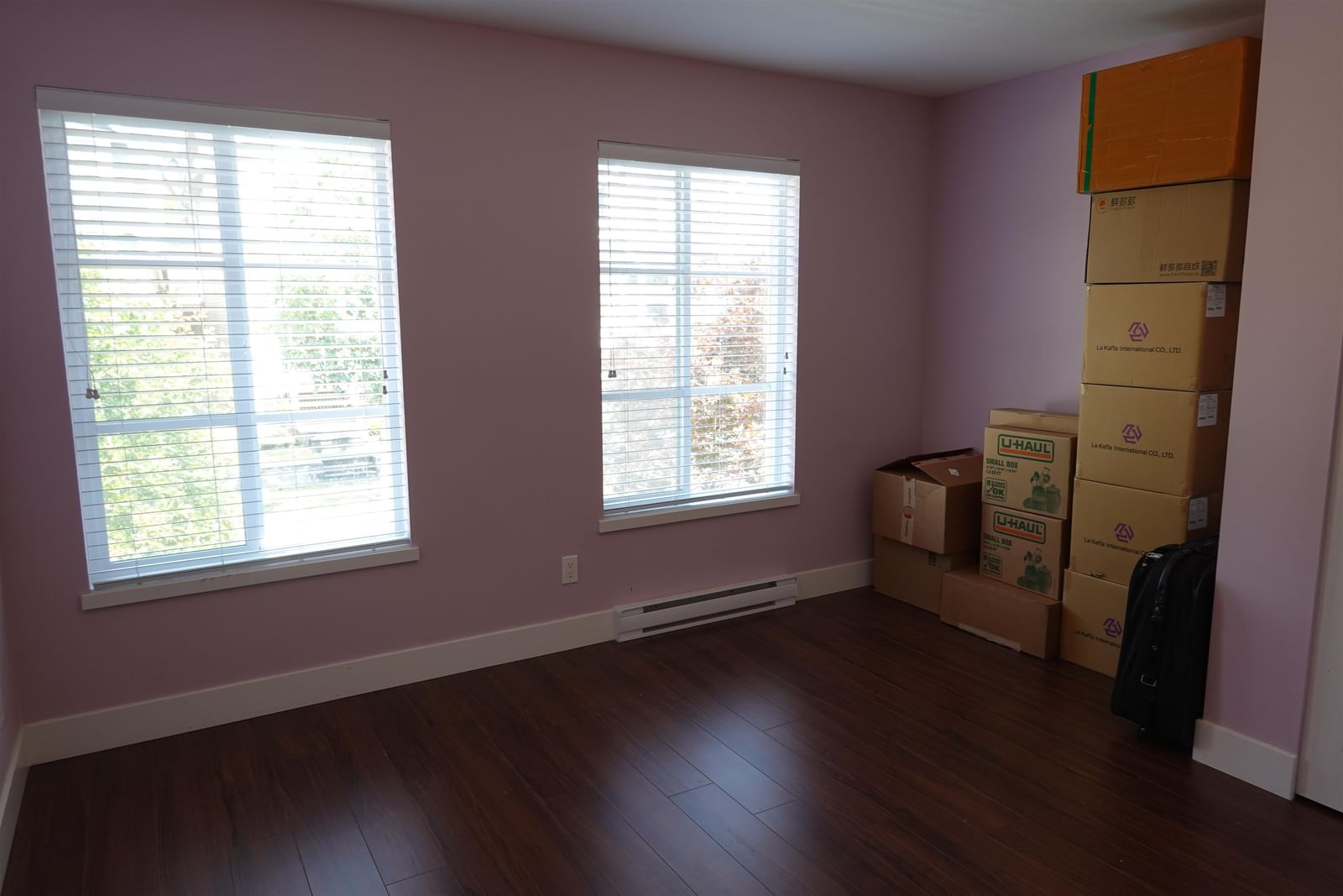Listing Image 19
