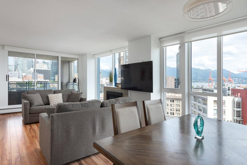 1302 - 183 Keefer Place, Vancouver, V6B 6B9 | Image 3