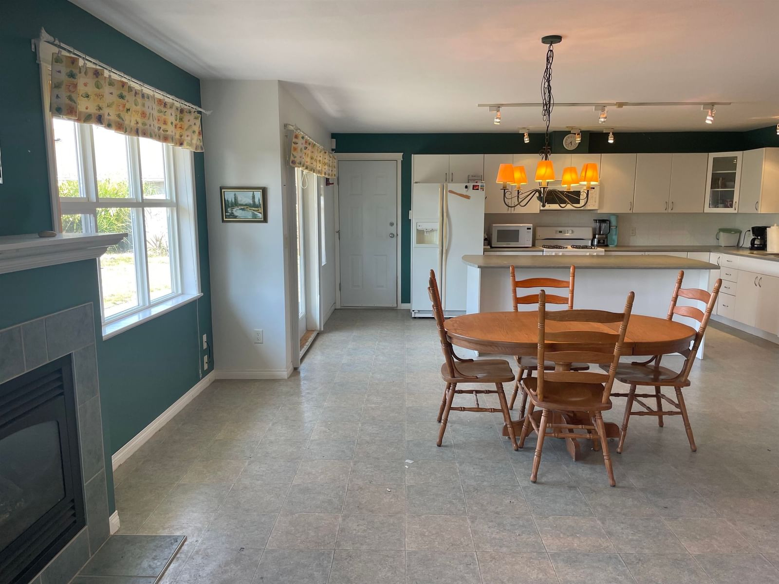 Listing Image 15