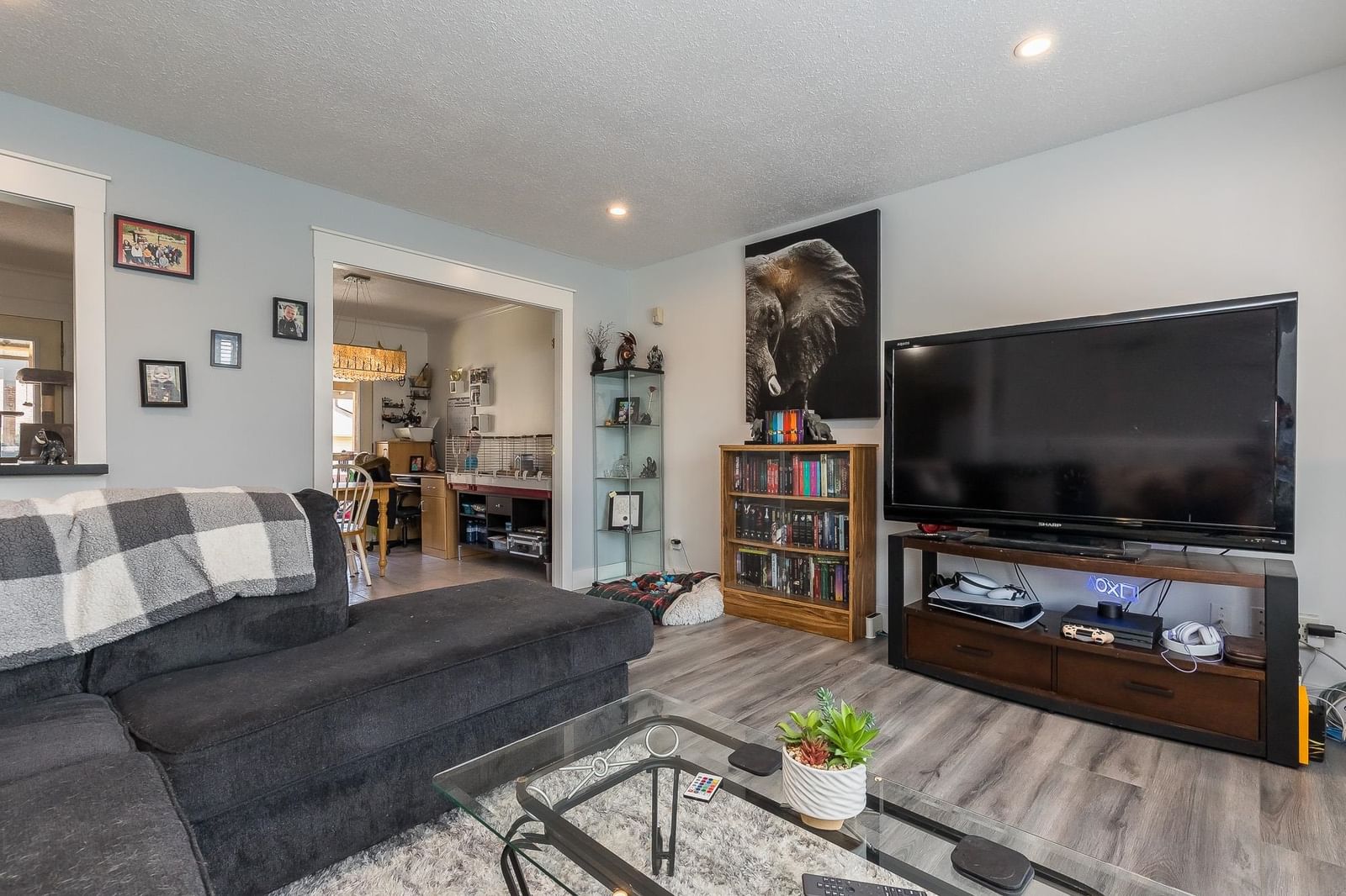 Listing Image 16