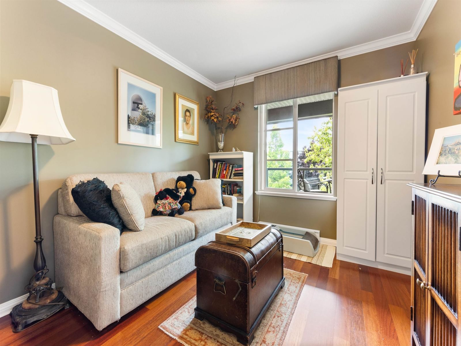 Listing Image 19