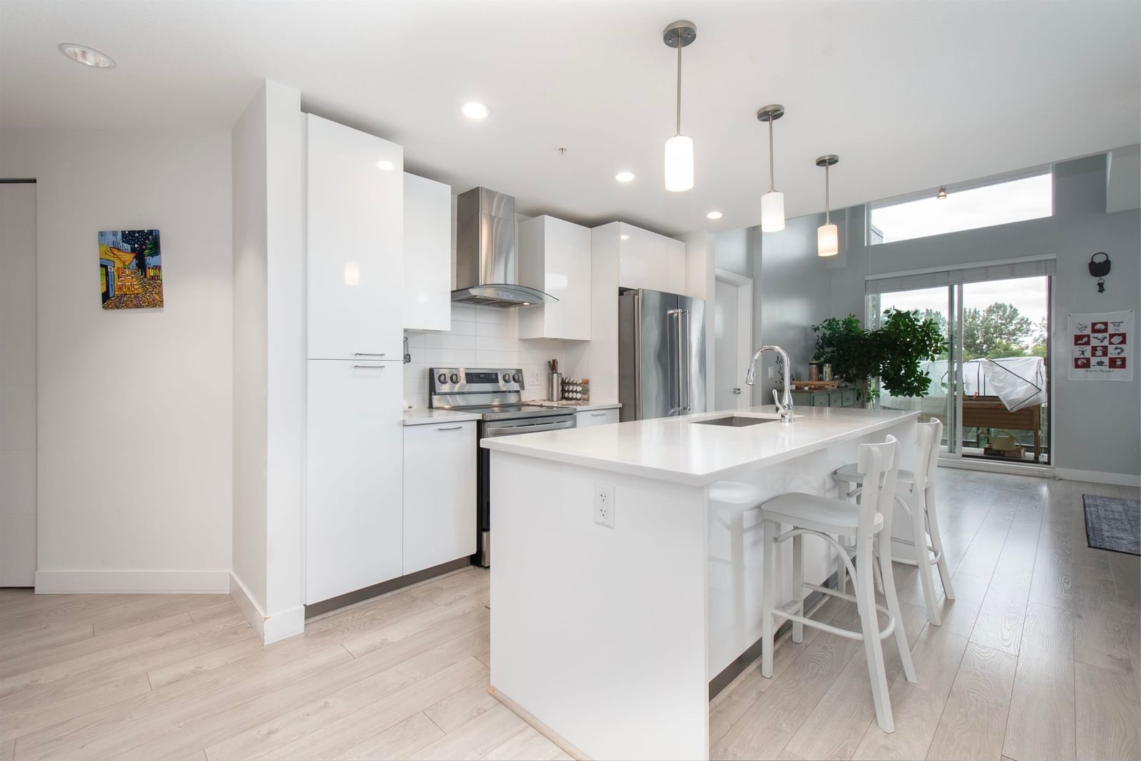 Listing Image 10
