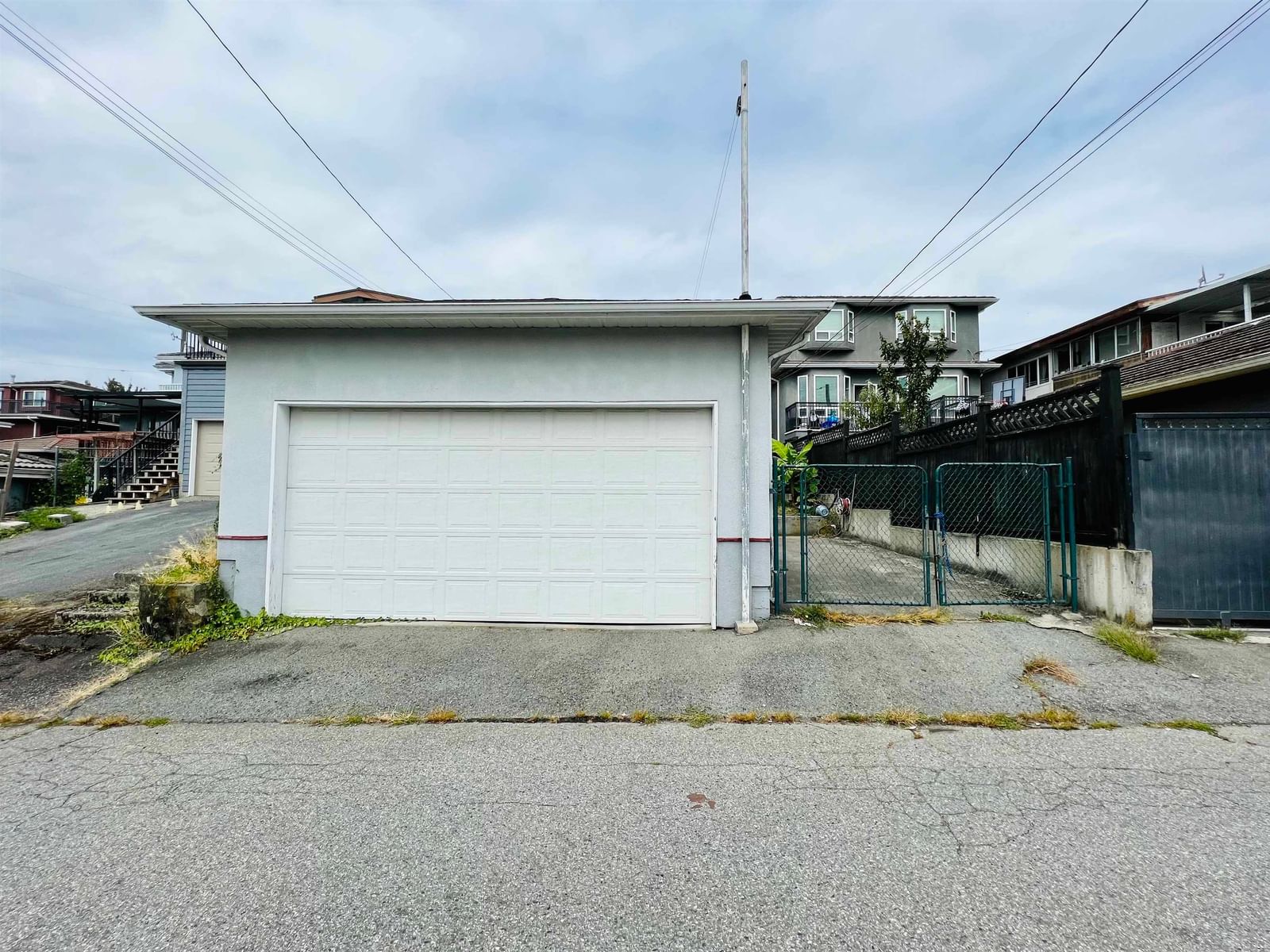 Listing Image 12