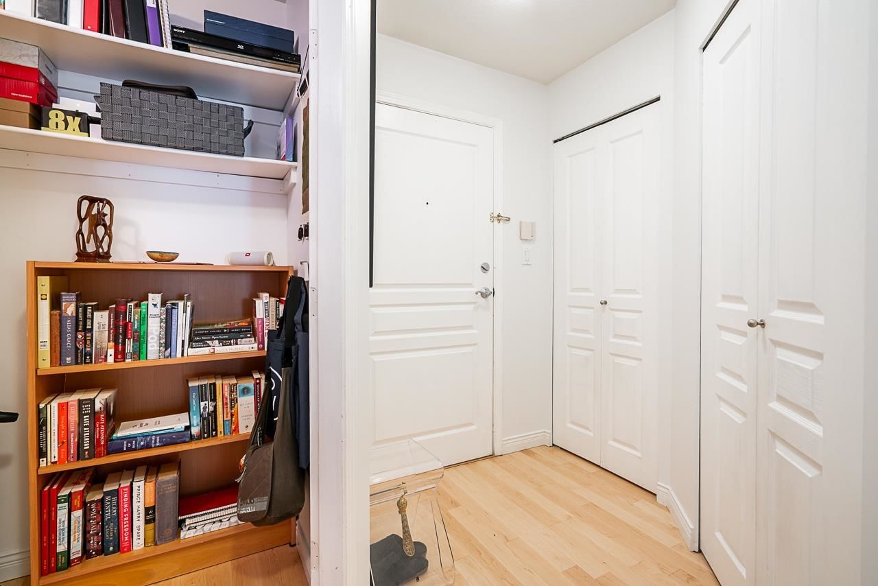 Listing Image 16