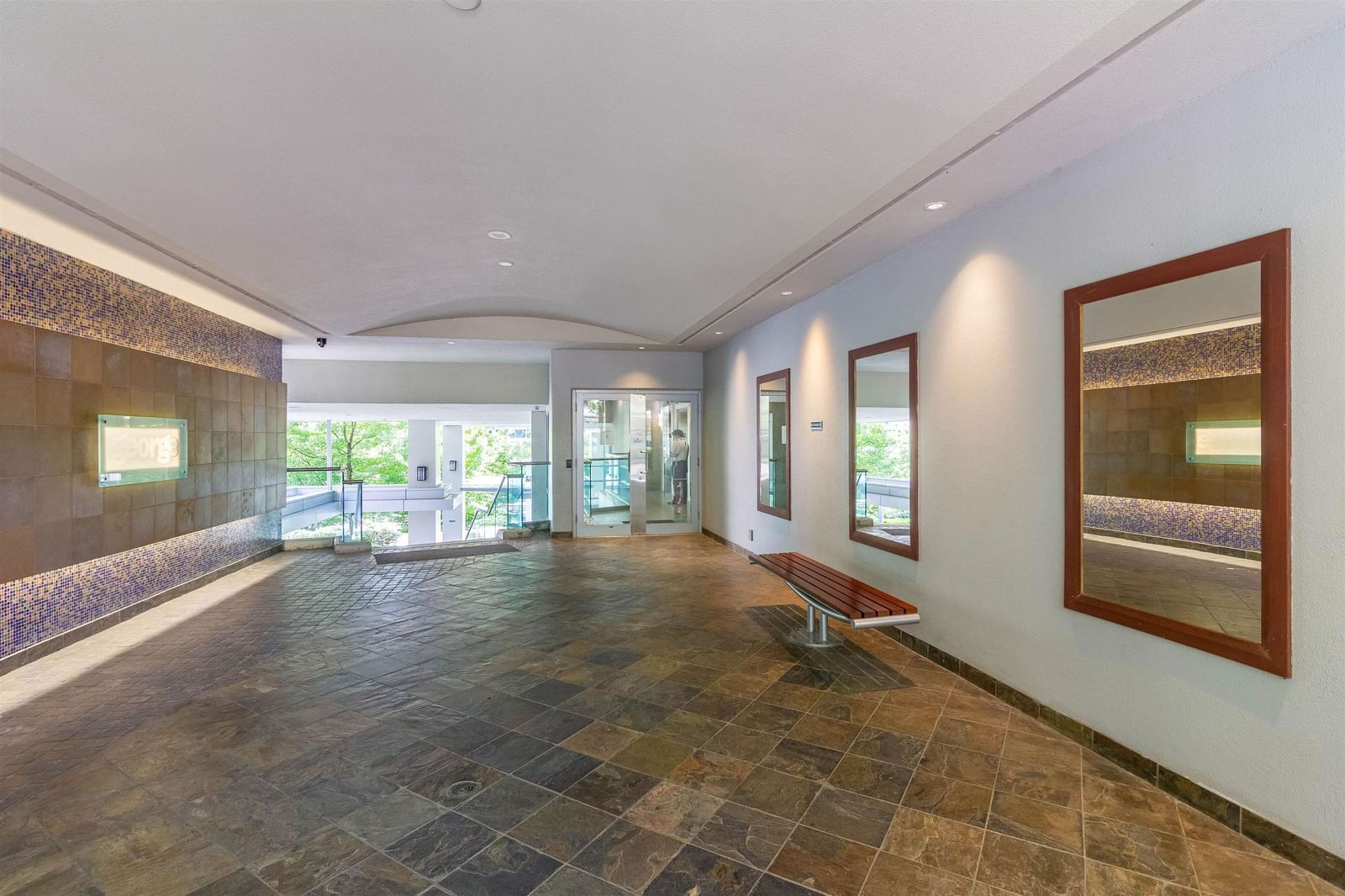 Listing Image 29