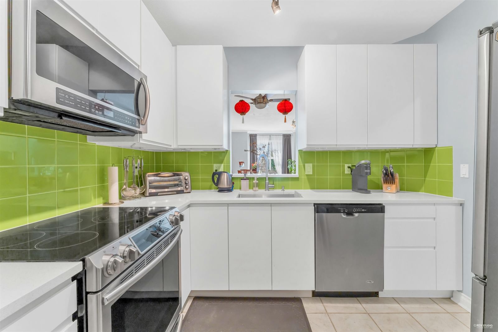 Listing Image 11