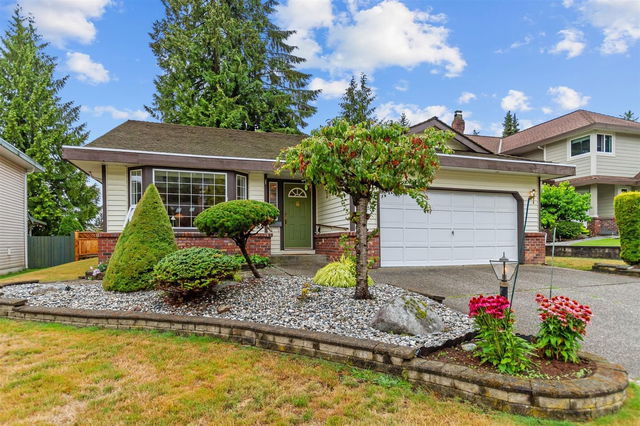 15 Ravine Drive