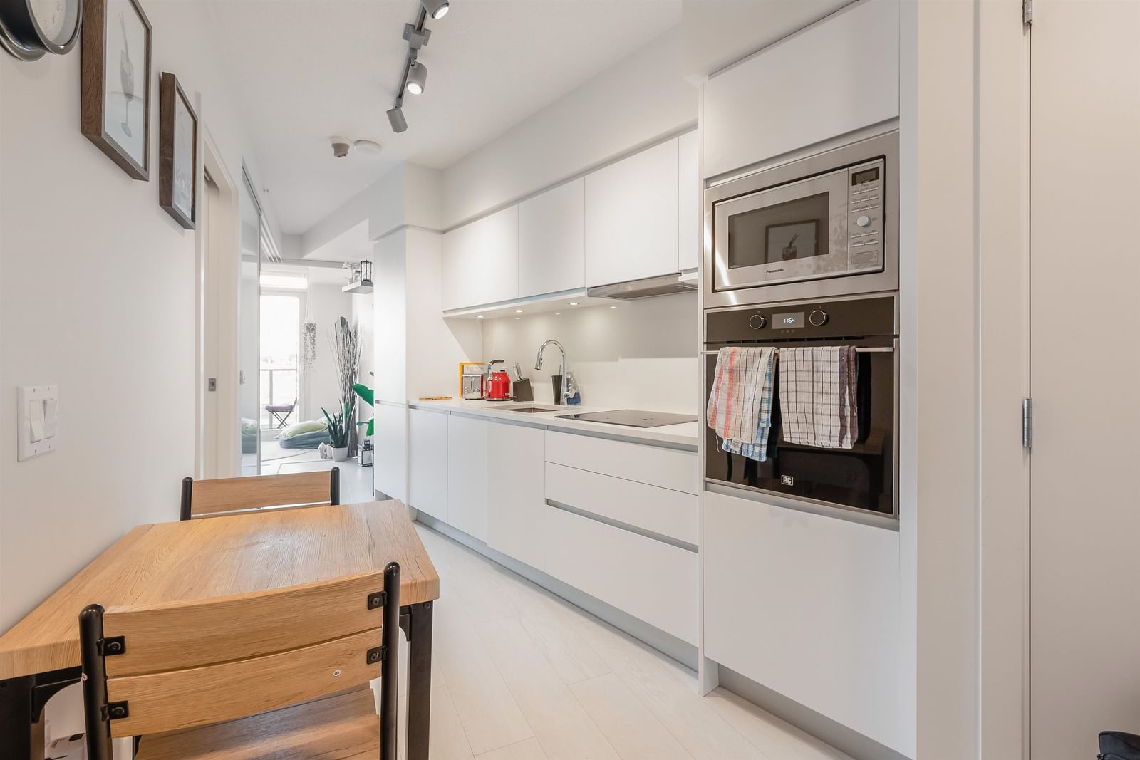 Listing Image 13