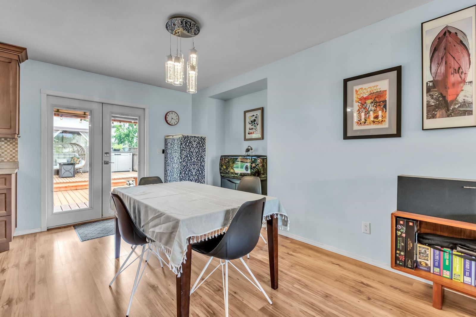 Listing Image 19