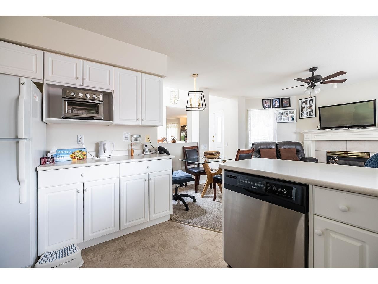 Listing Image 17