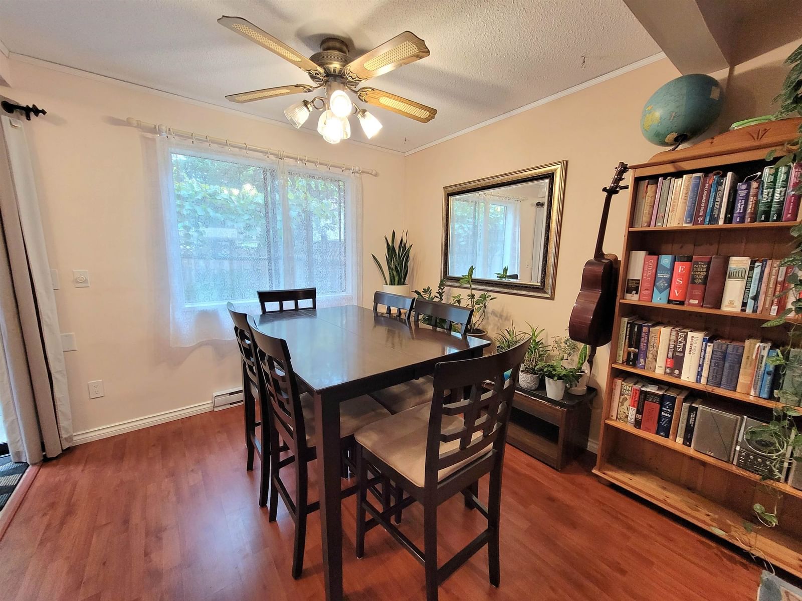 Listing Image 5