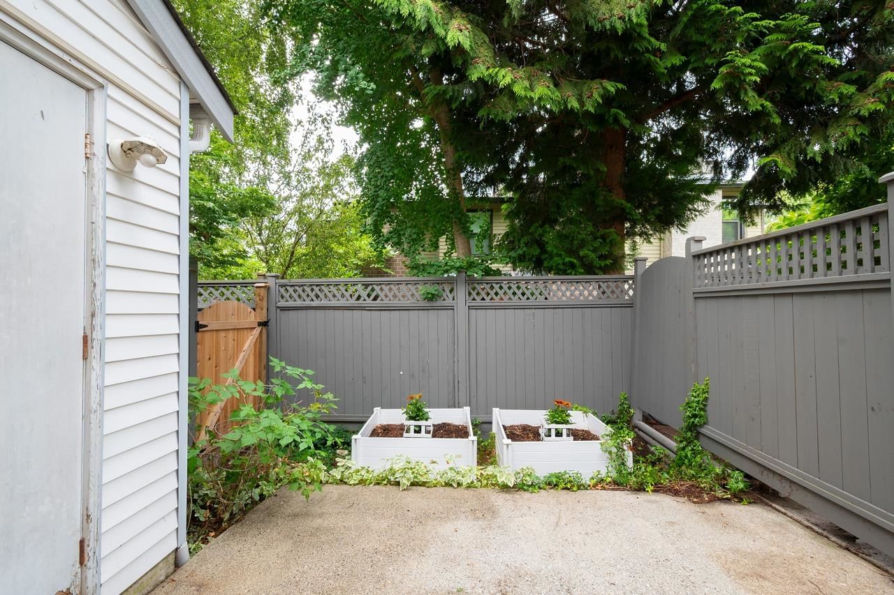 Listing Image 14