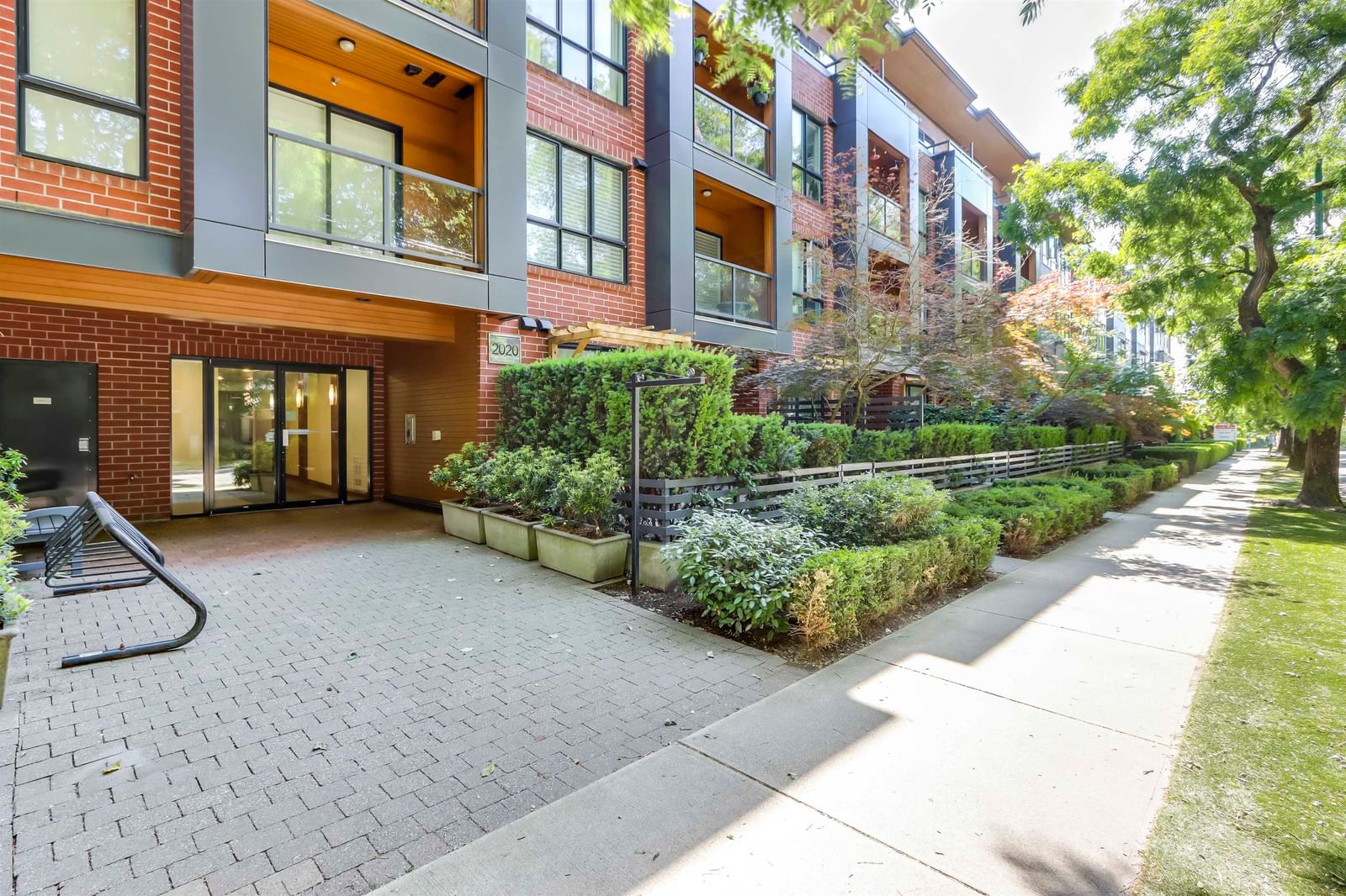 Listing Image 21