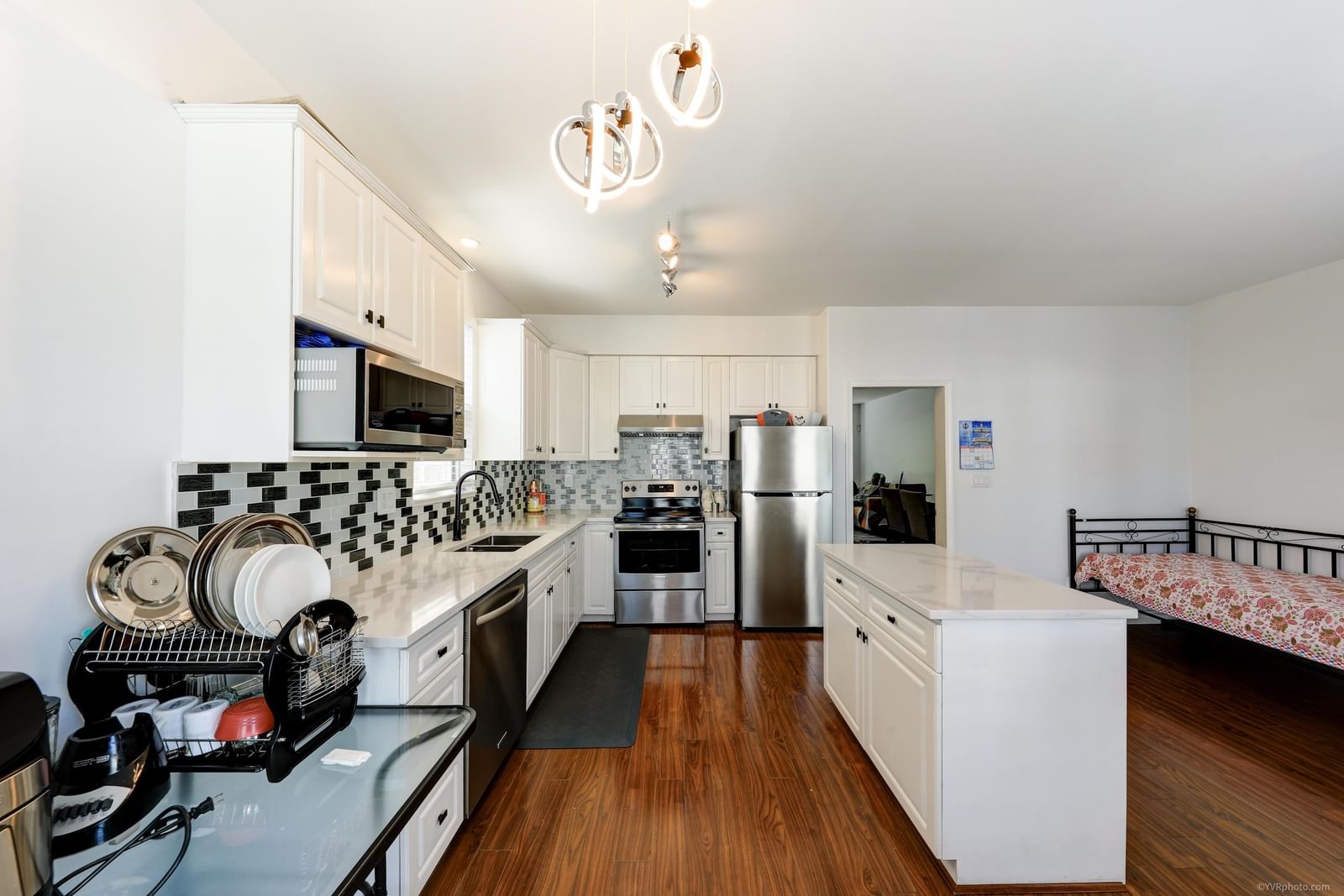 Listing Image 15