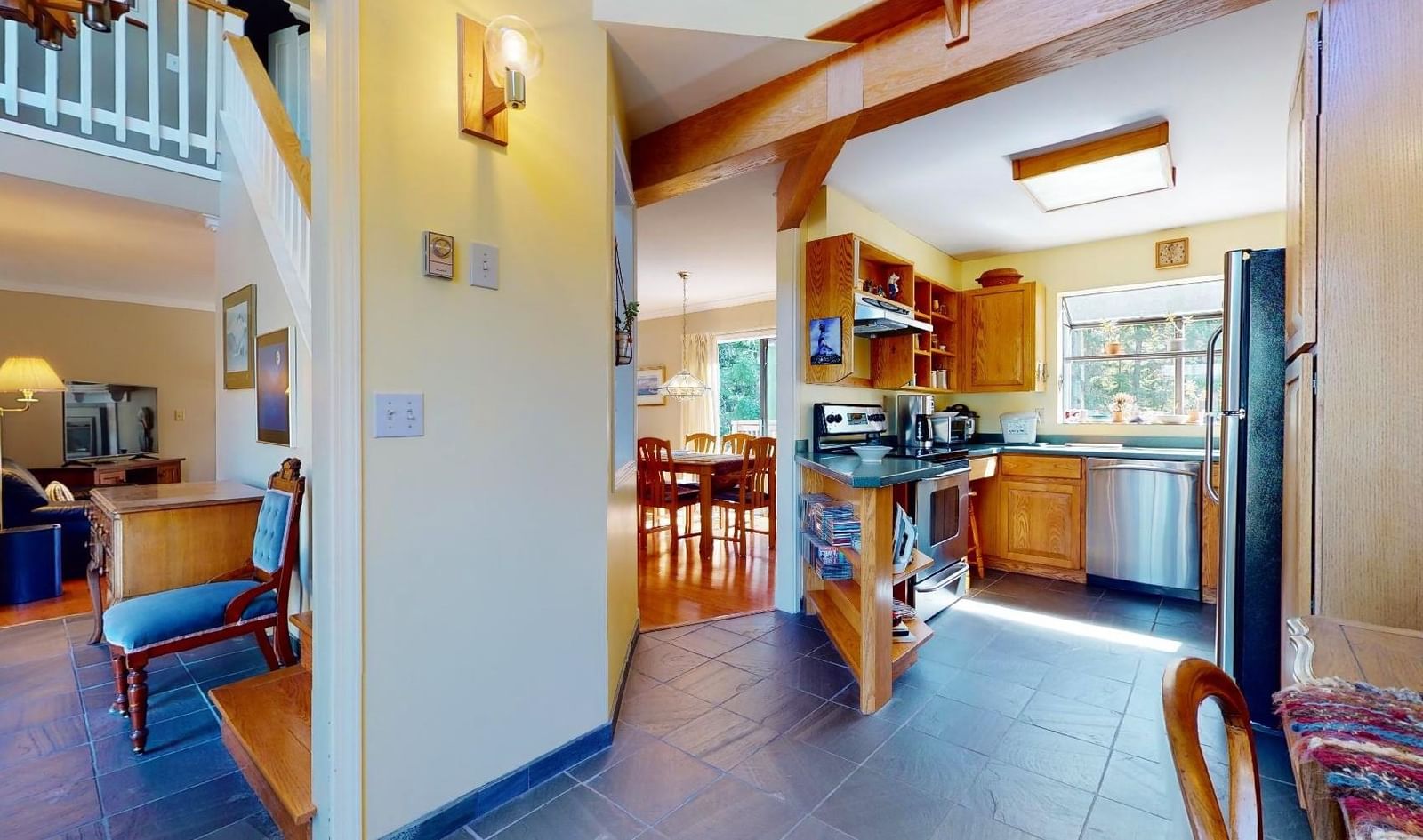 Listing Image 12